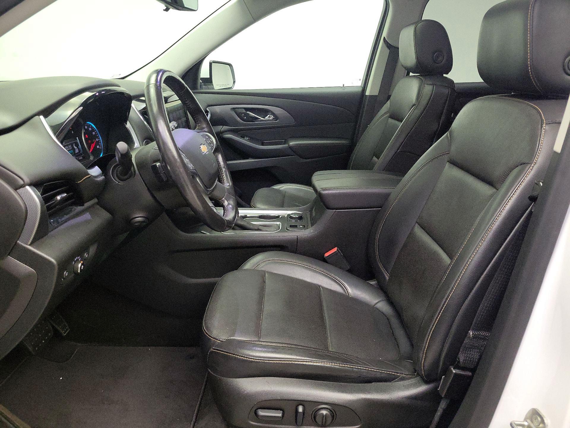 Thumbnail: 2018 Chevrolet Traverse - 11