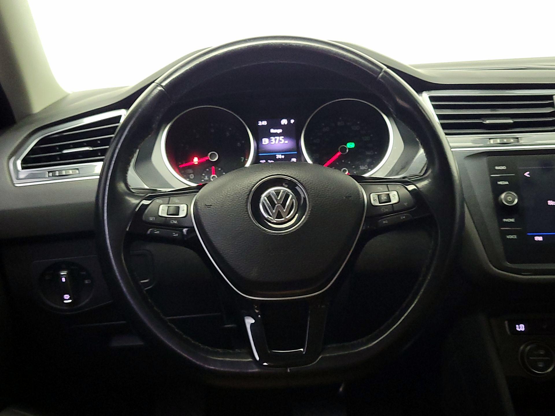Thumbnail: 2018 Volkswagen Tiguan - 10