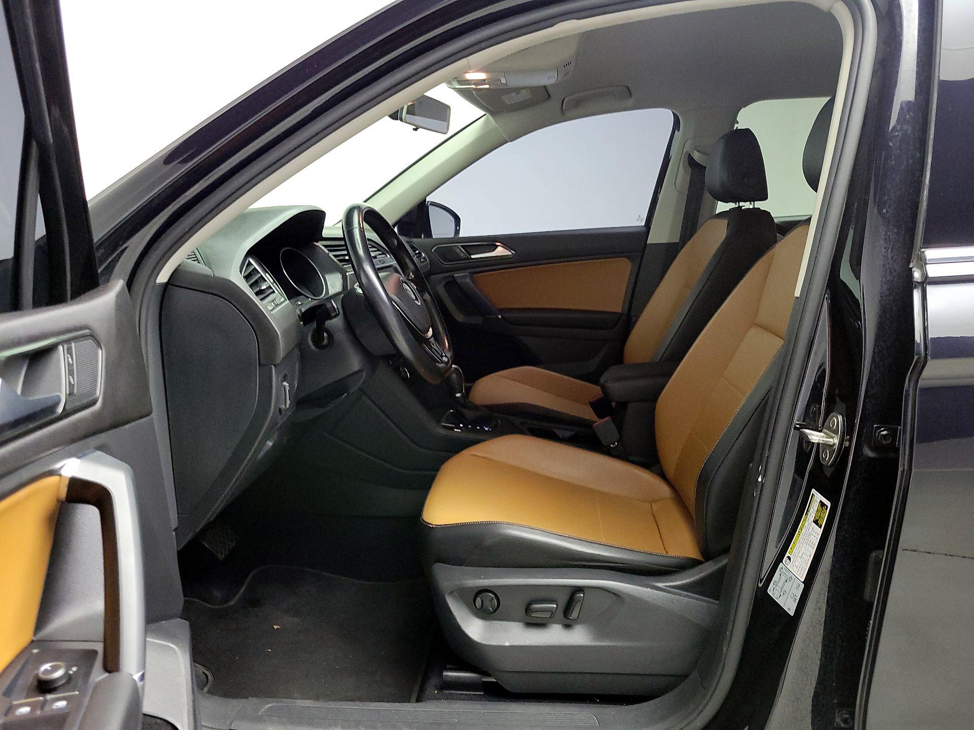 Thumbnail: 2018 Volkswagen Tiguan - 11