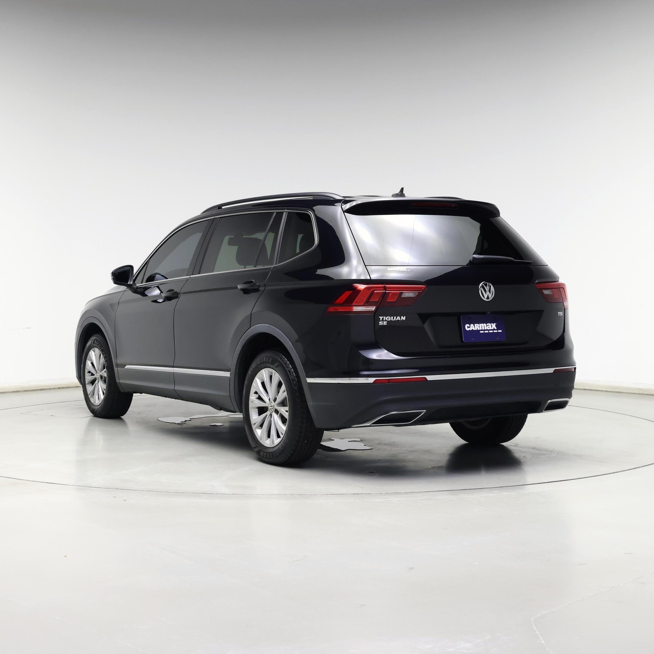 Thumbnail: 2018 Volkswagen Tiguan - 2