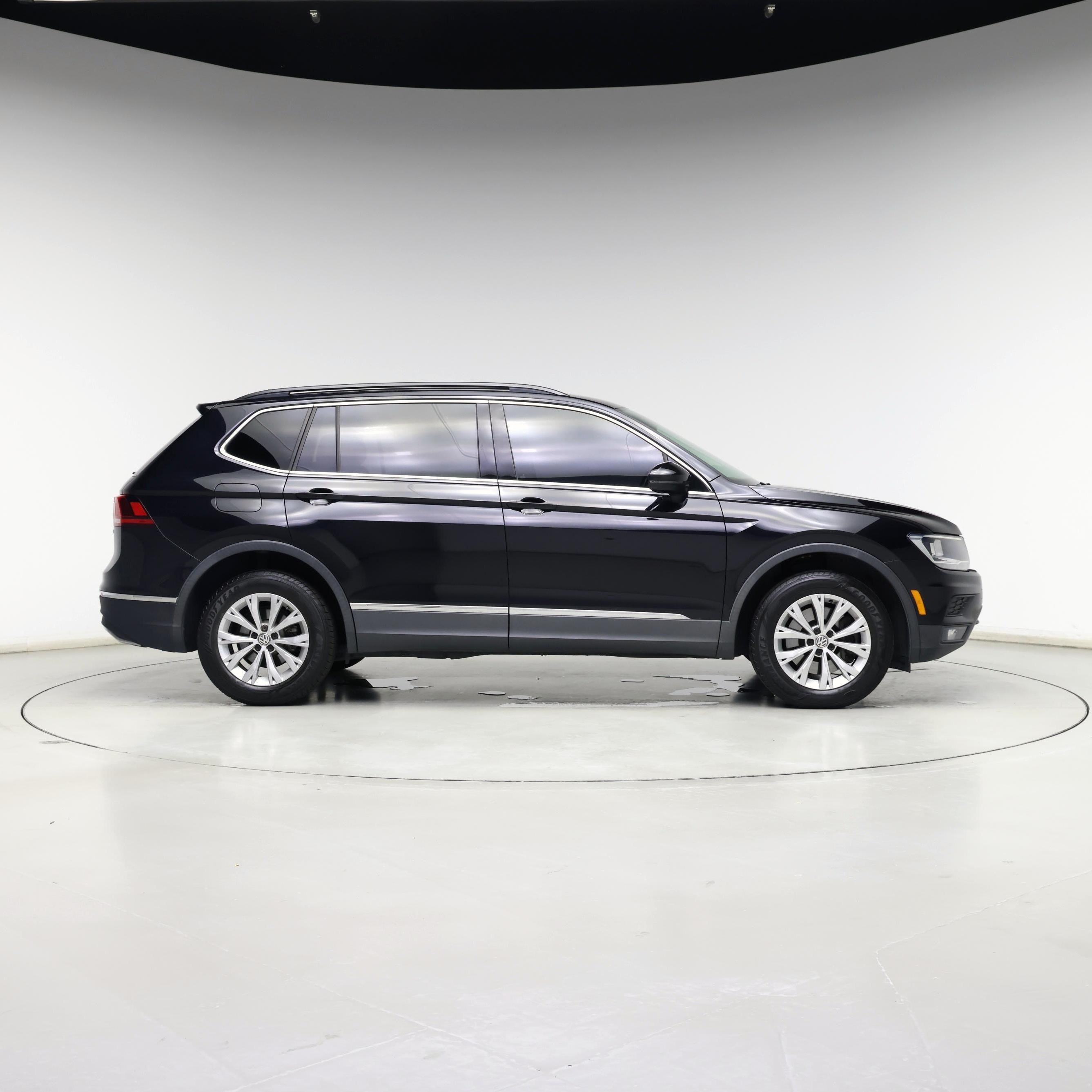 Thumbnail: 2018 Volkswagen Tiguan - 7