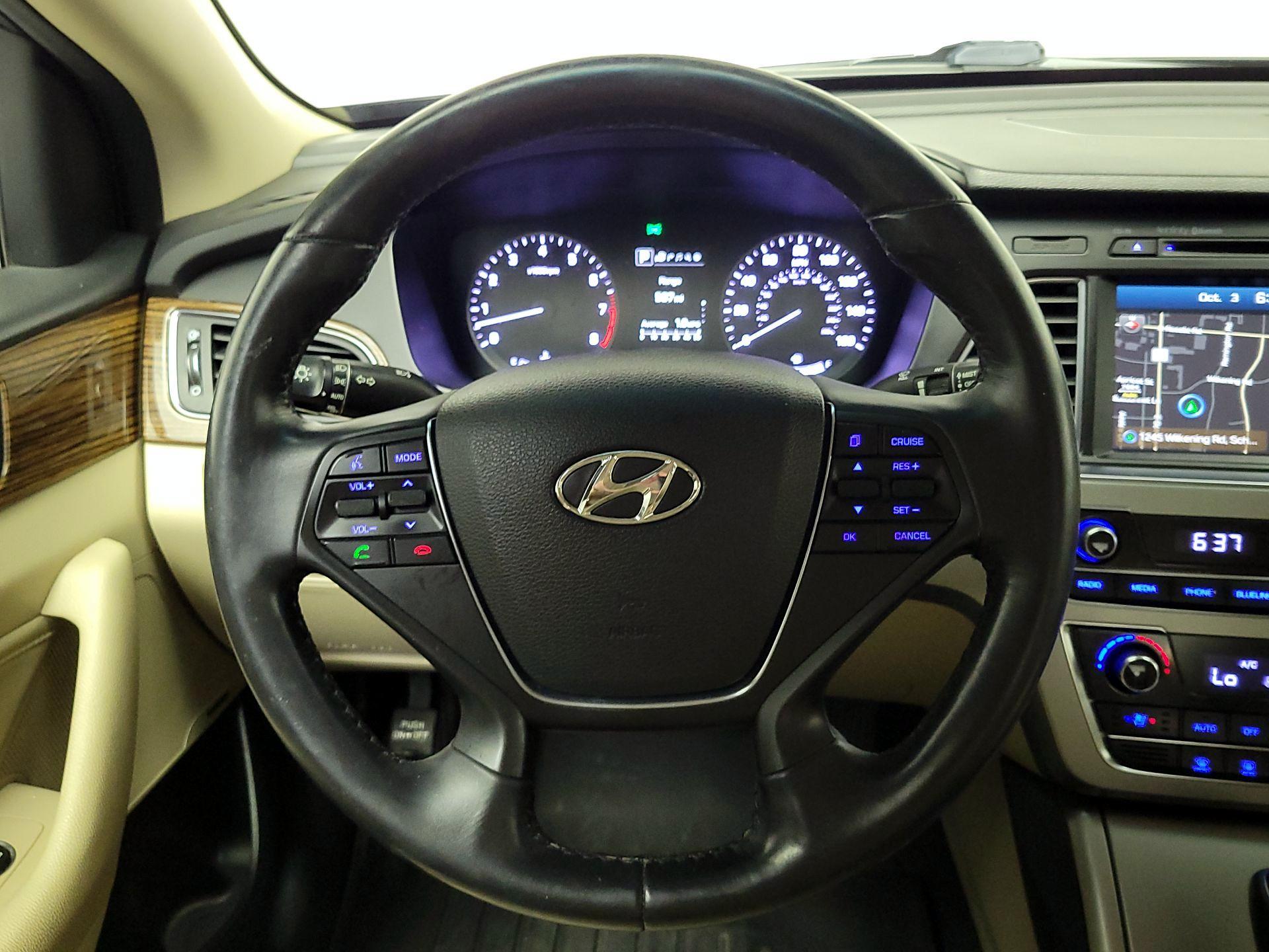 Thumbnail: 2017 Hyundai Sonata - 10