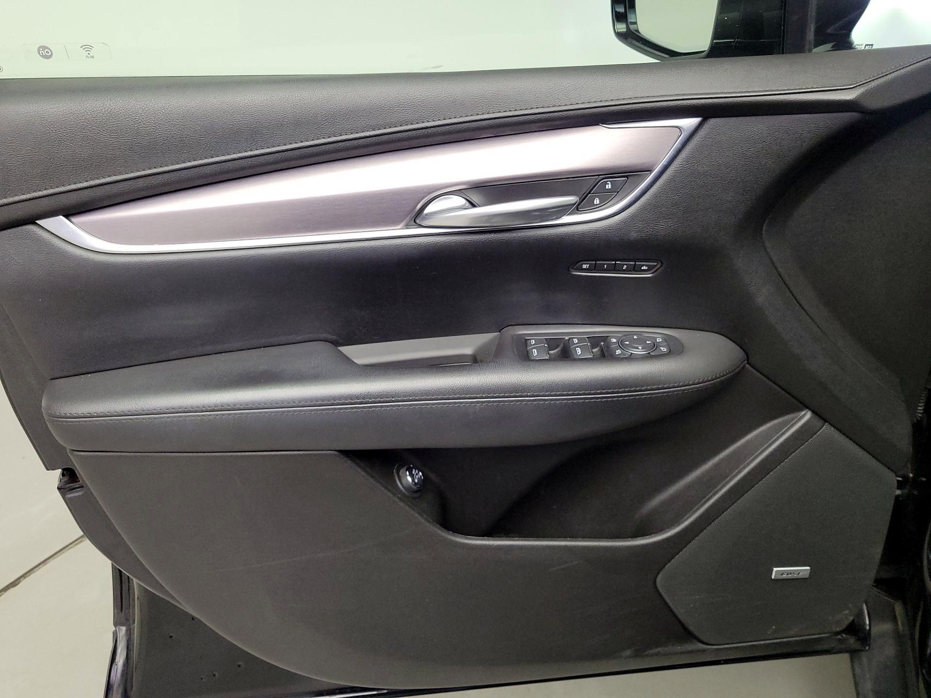 Thumbnail: 2019 Cadillac XT5 - 12