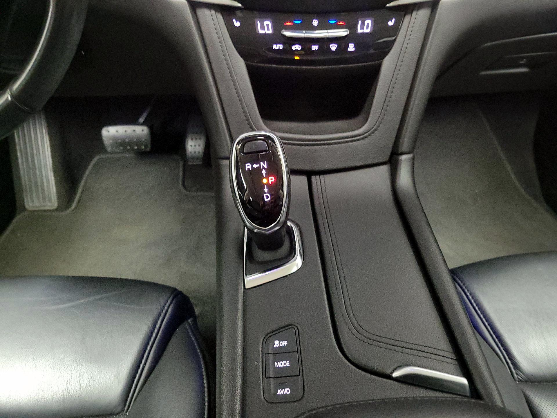 Thumbnail: 2019 Cadillac XT5 - 17