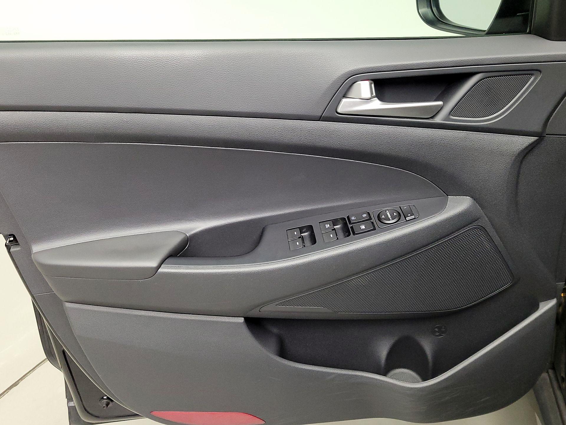 Thumbnail: 2021 Hyundai Tucson - 12