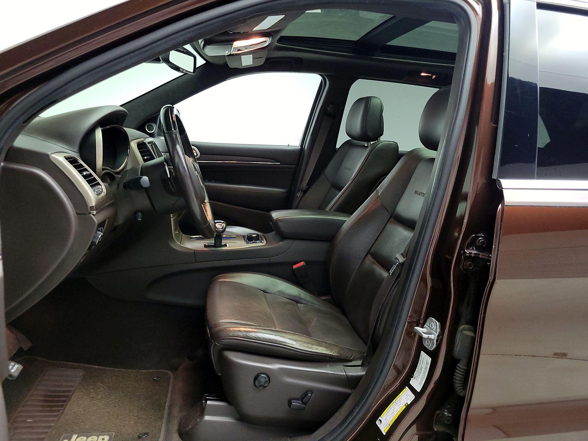 Thumbnail: 2014 Jeep Grand Cherokee - 11