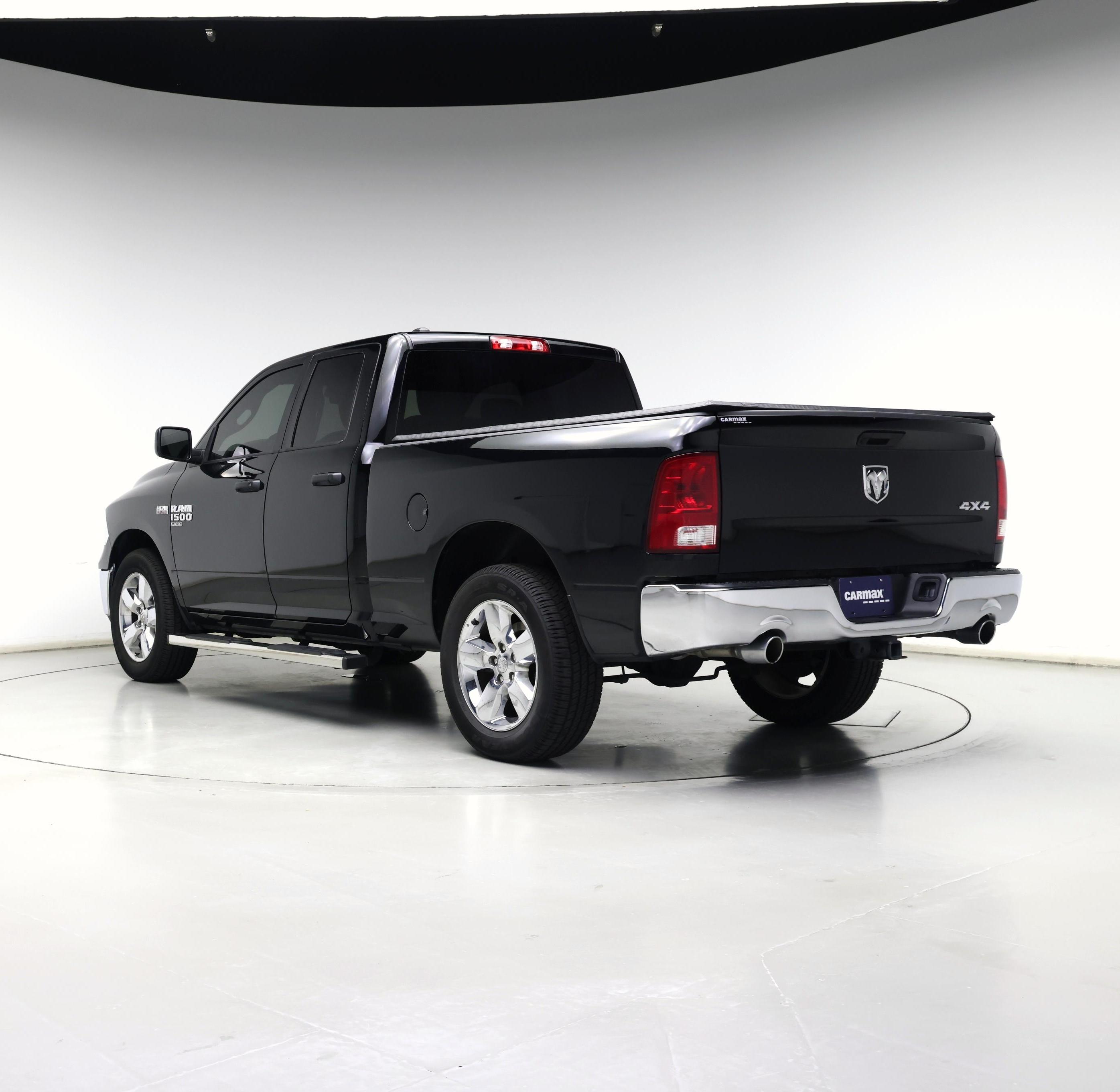 Thumbnail: 2019 RAM 1500 Classic - 2