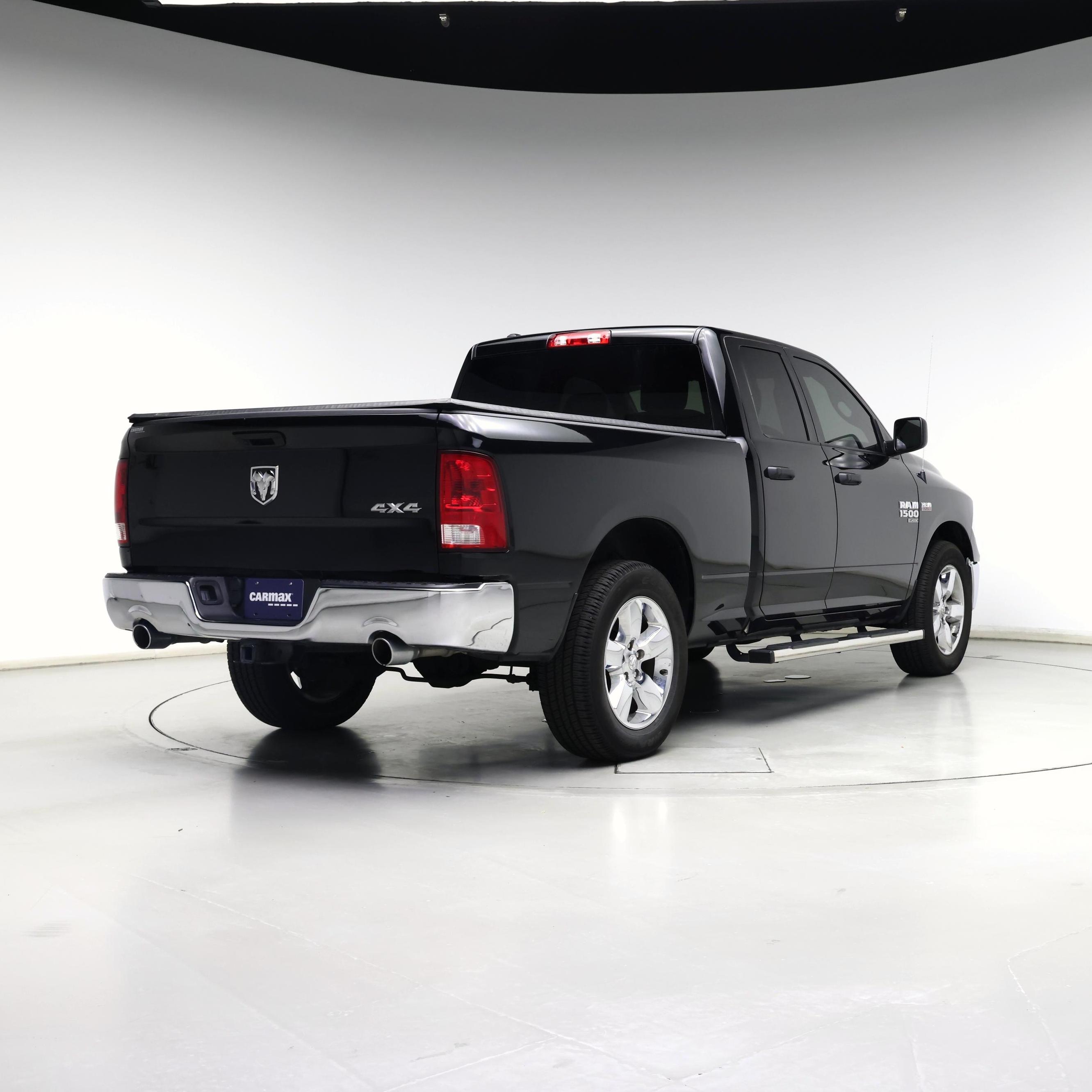 Thumbnail: 2019 RAM 1500 Classic - 8