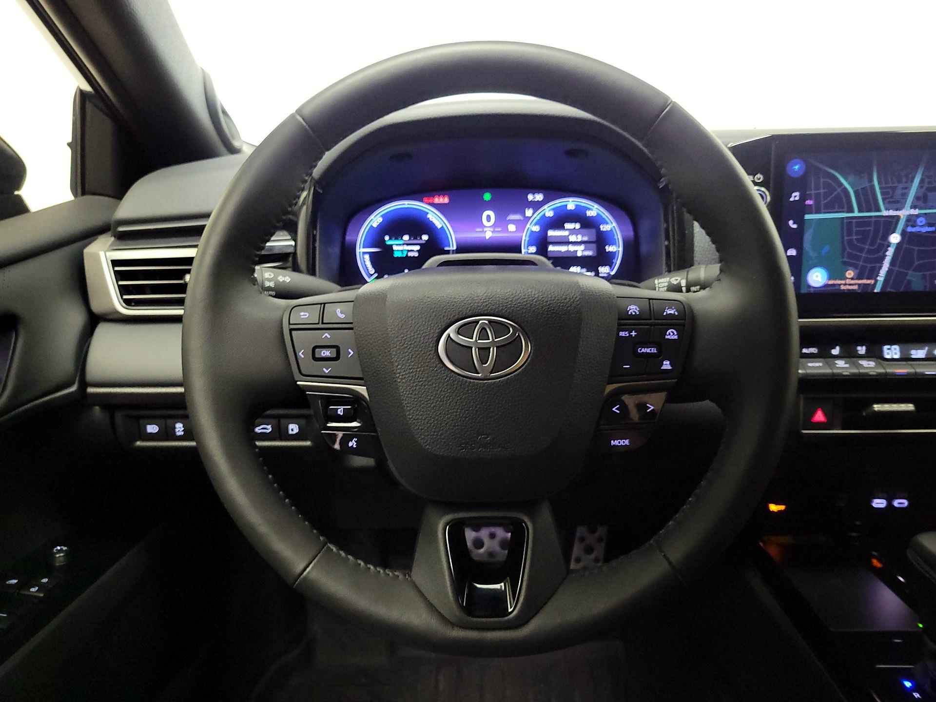 Thumbnail: 2025 Toyota Camry - 10