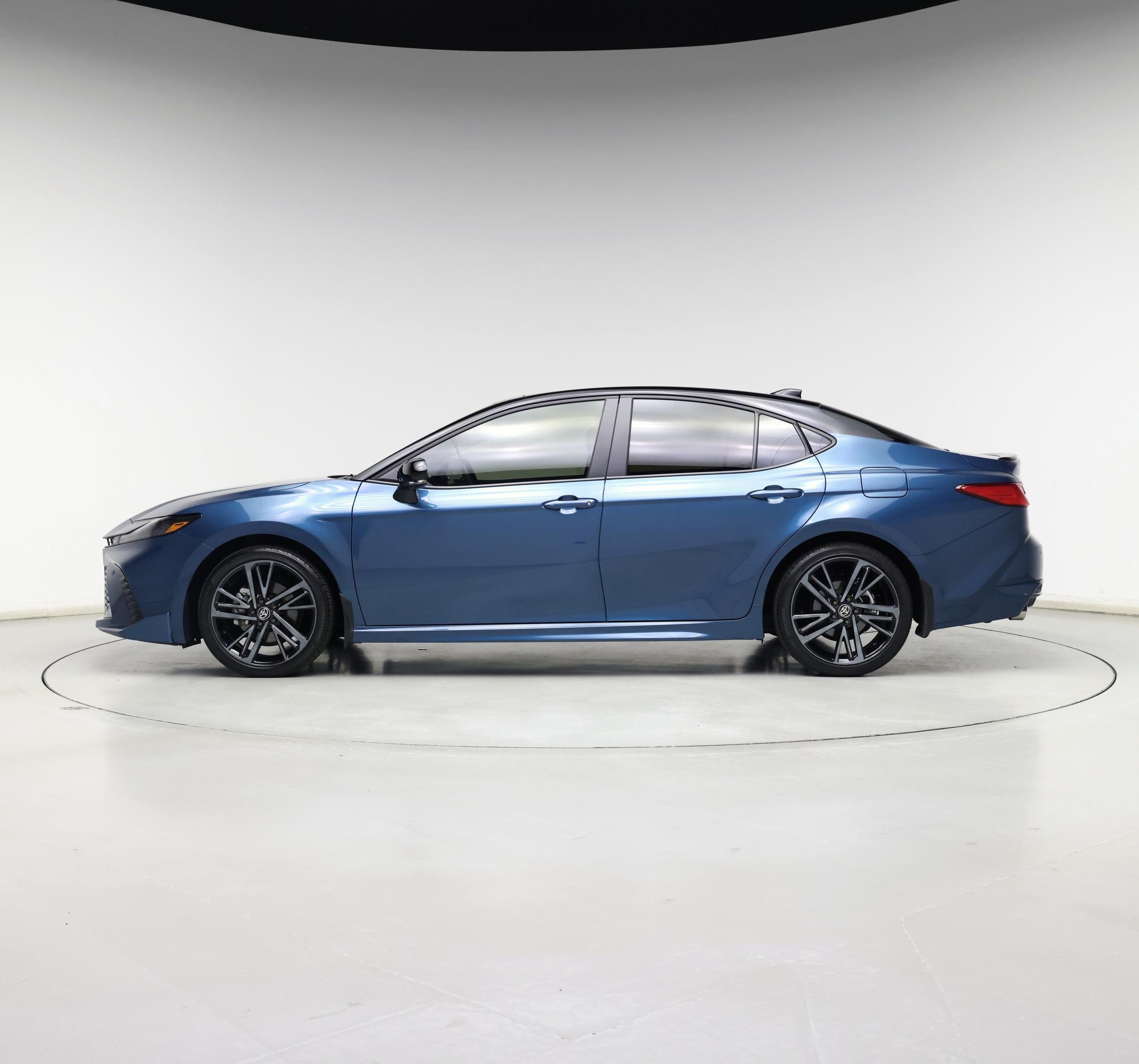 Thumbnail: 2025 Toyota Camry - 3