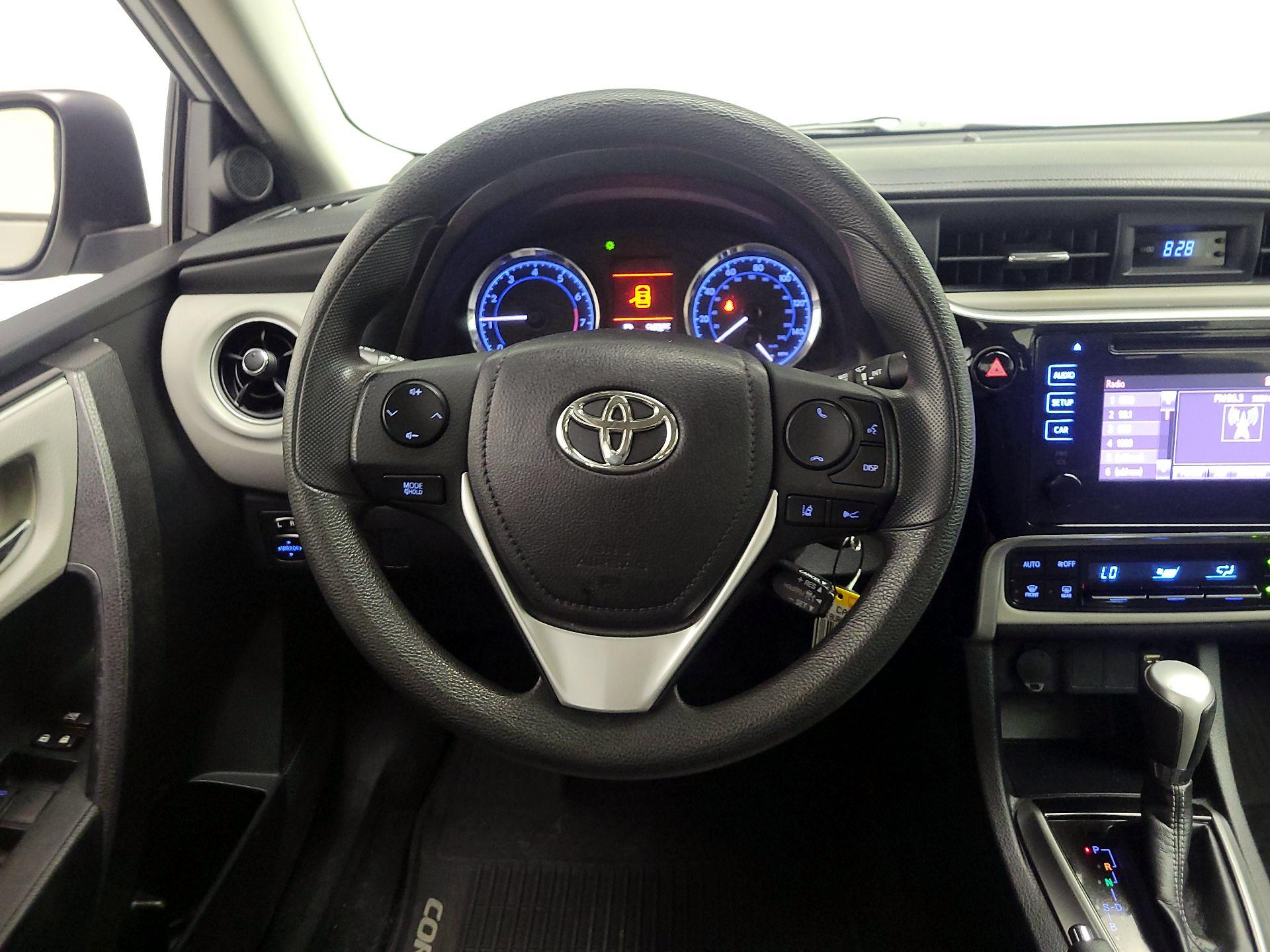 Thumbnail: 2017 Toyota Corolla - 10