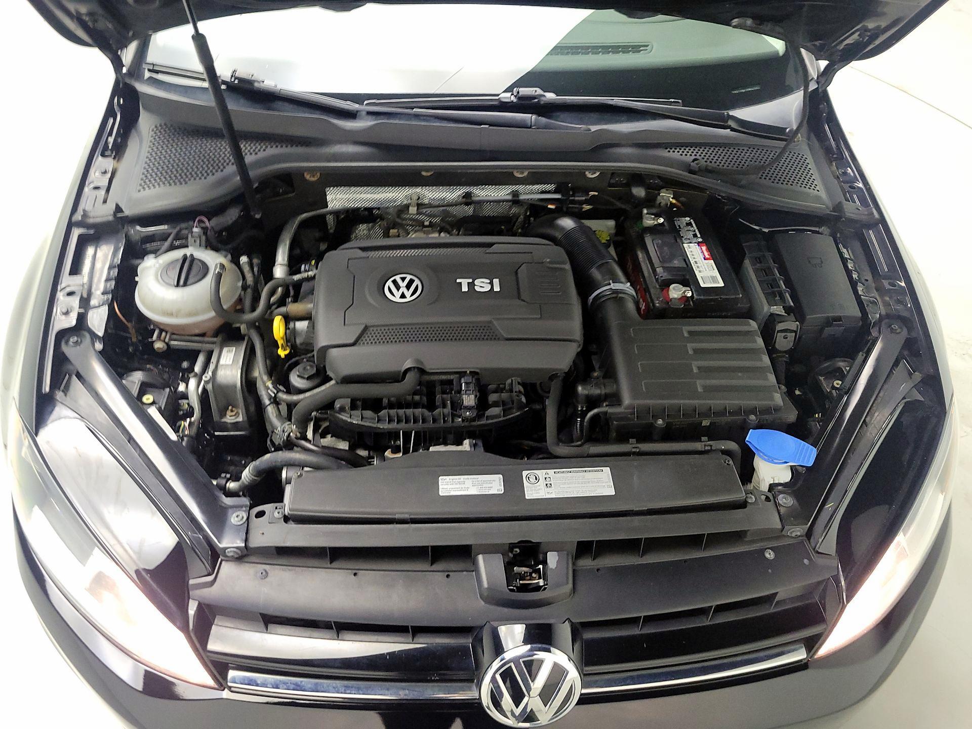 Thumbnail: 2017 Volkswagen Golf - 17