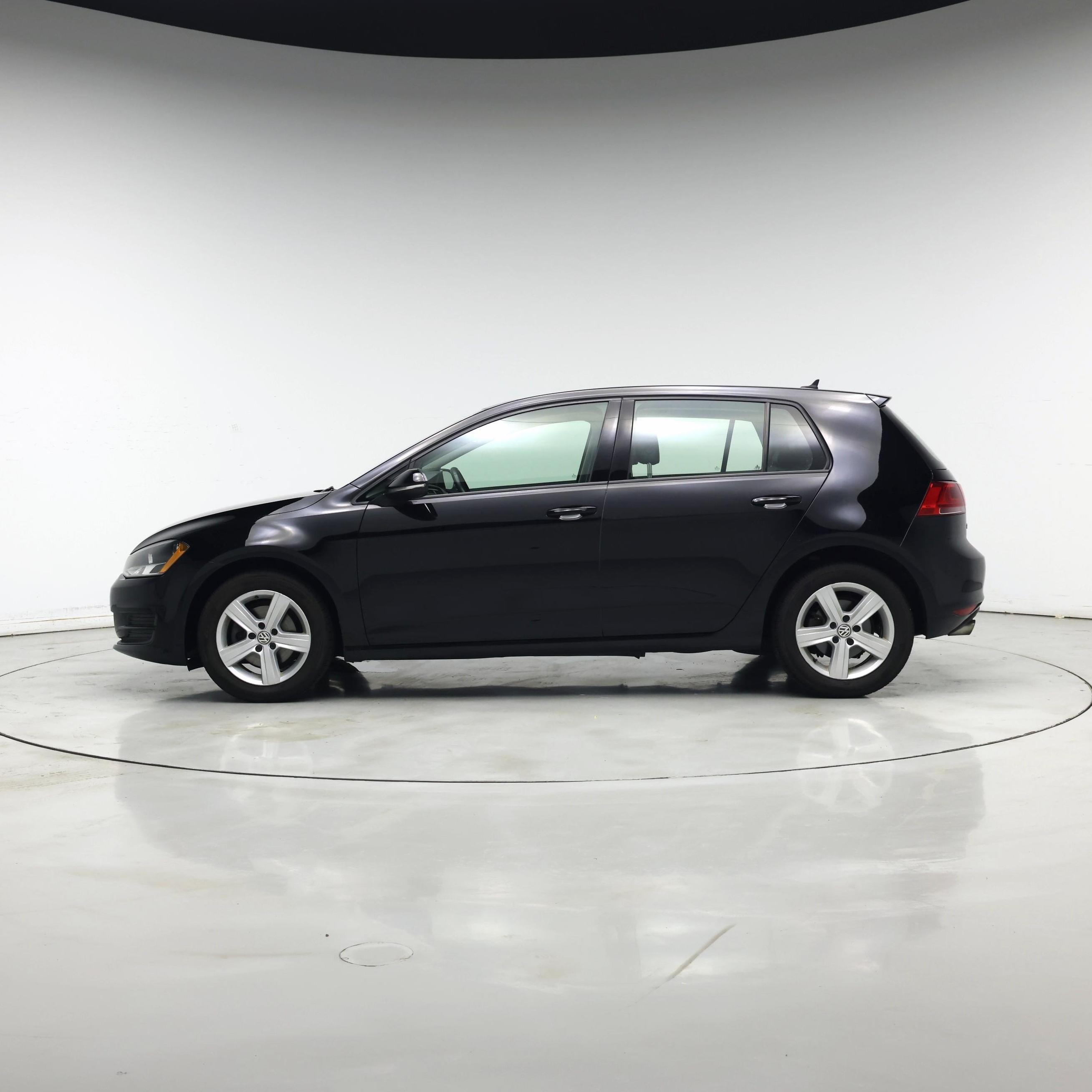 Thumbnail: 2017 Volkswagen Golf - 3