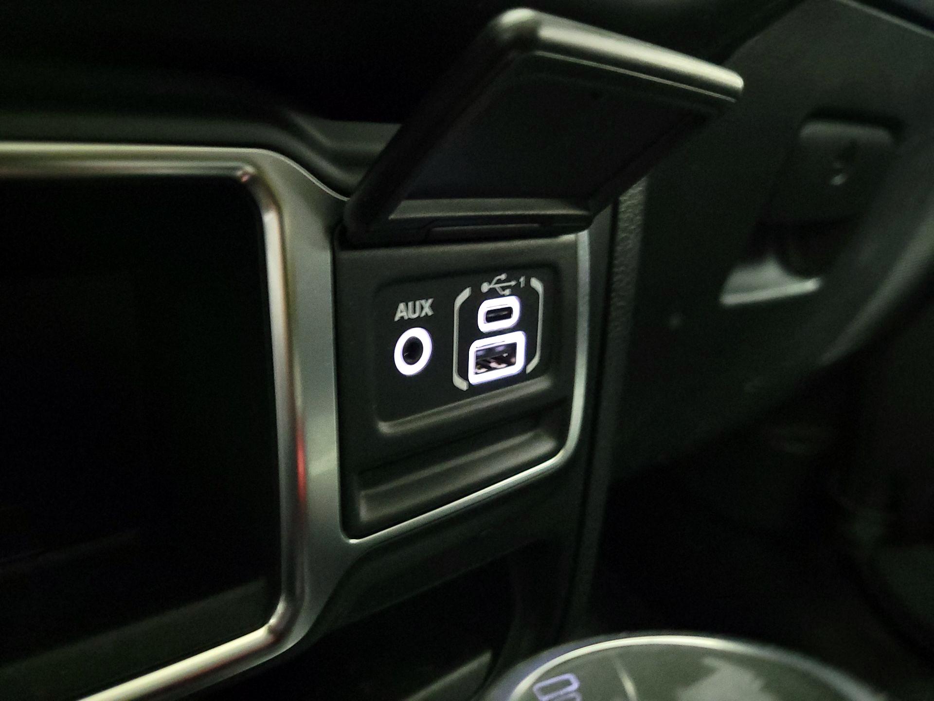 Thumbnail: 2022 Jeep Wrangler - 18