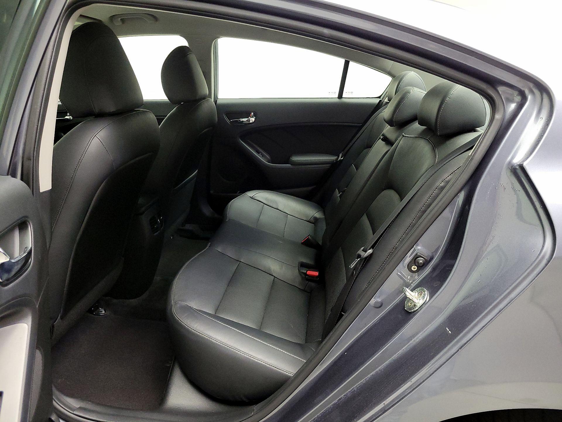 Thumbnail: 2018 Kia Forte - 19