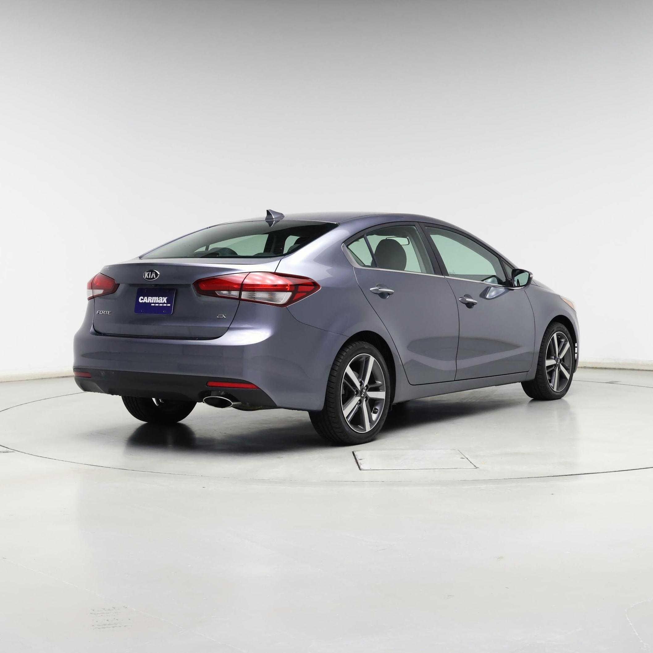 Thumbnail: 2018 Kia Forte - 8