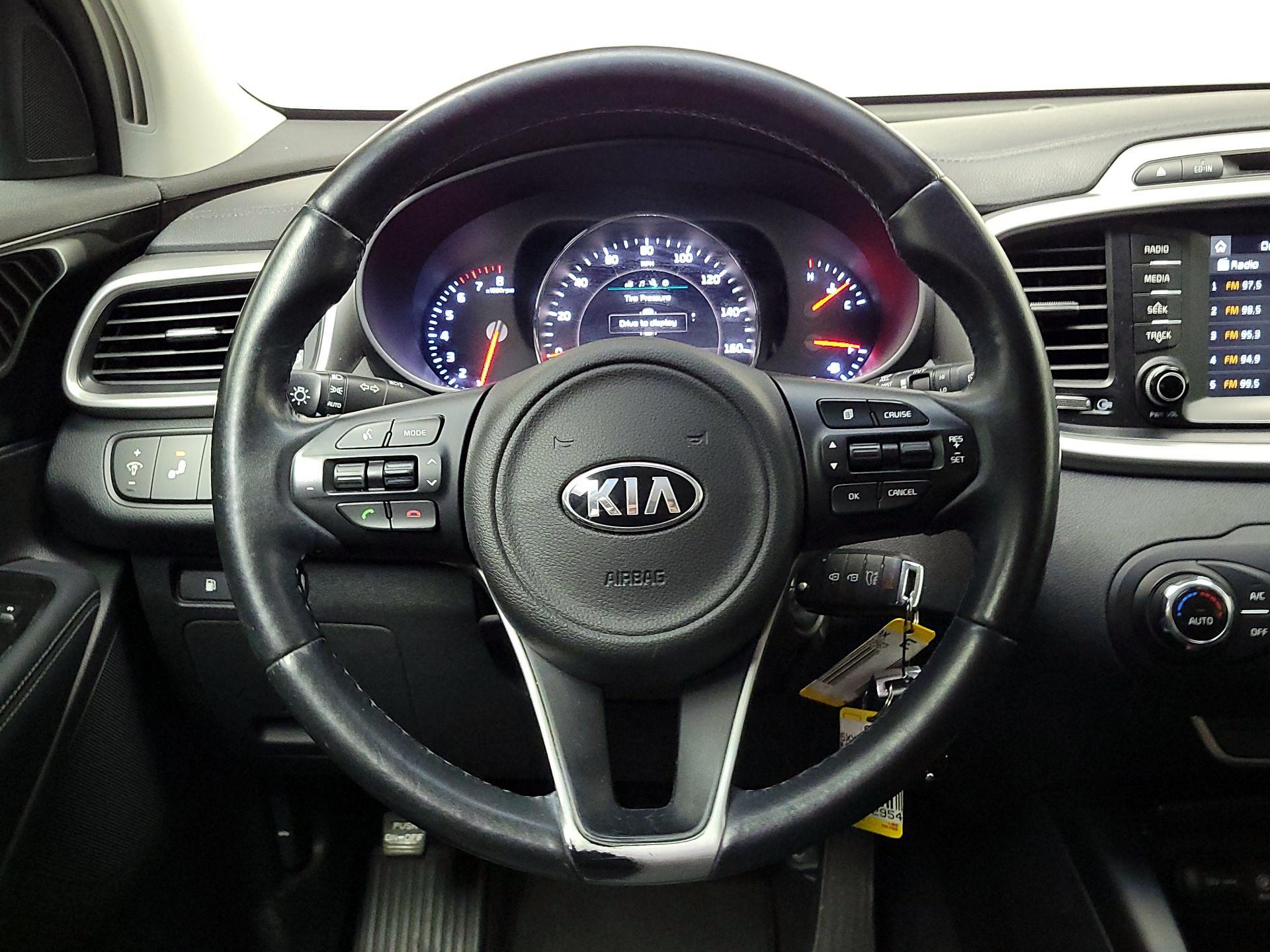 Thumbnail: 2017 Kia Sorento - 10