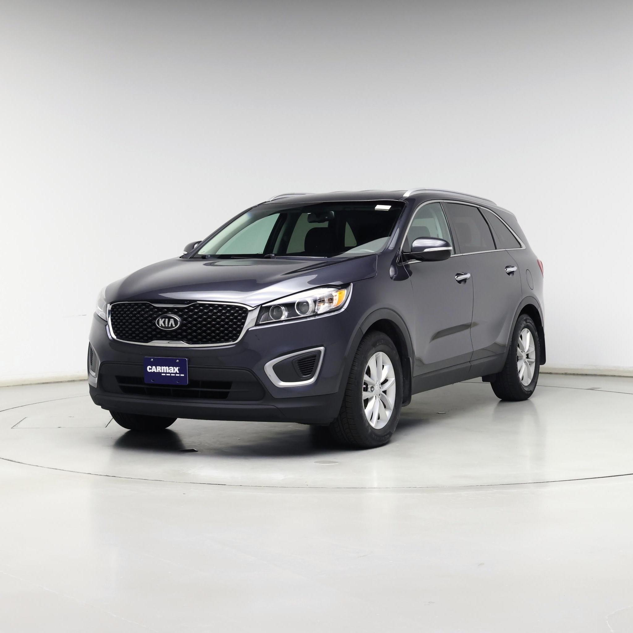 Thumbnail: 2017 Kia Sorento - 4