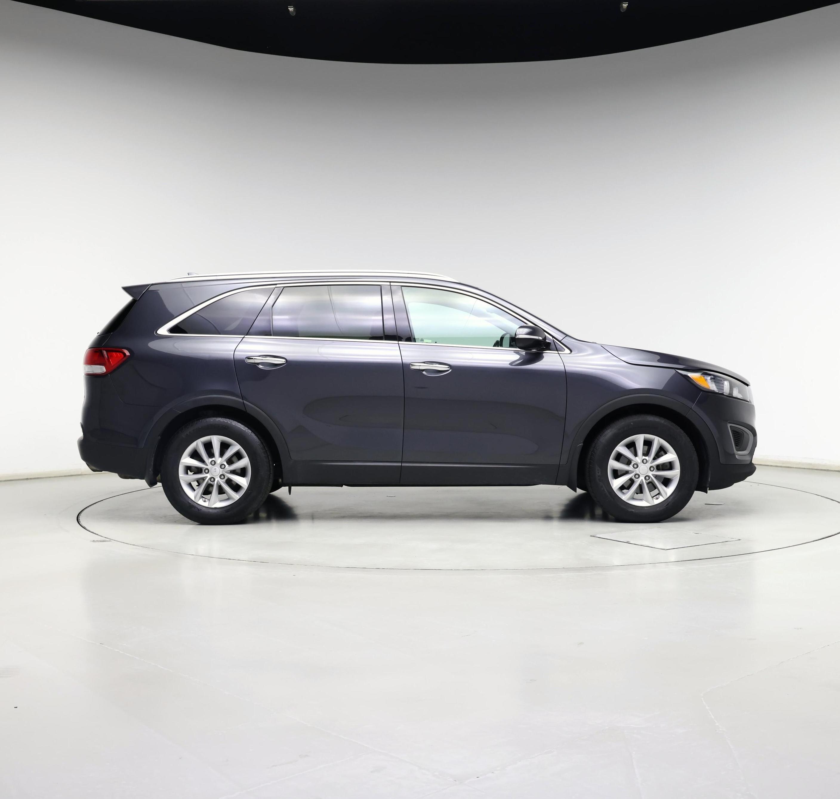 Thumbnail: 2017 Kia Sorento - 7