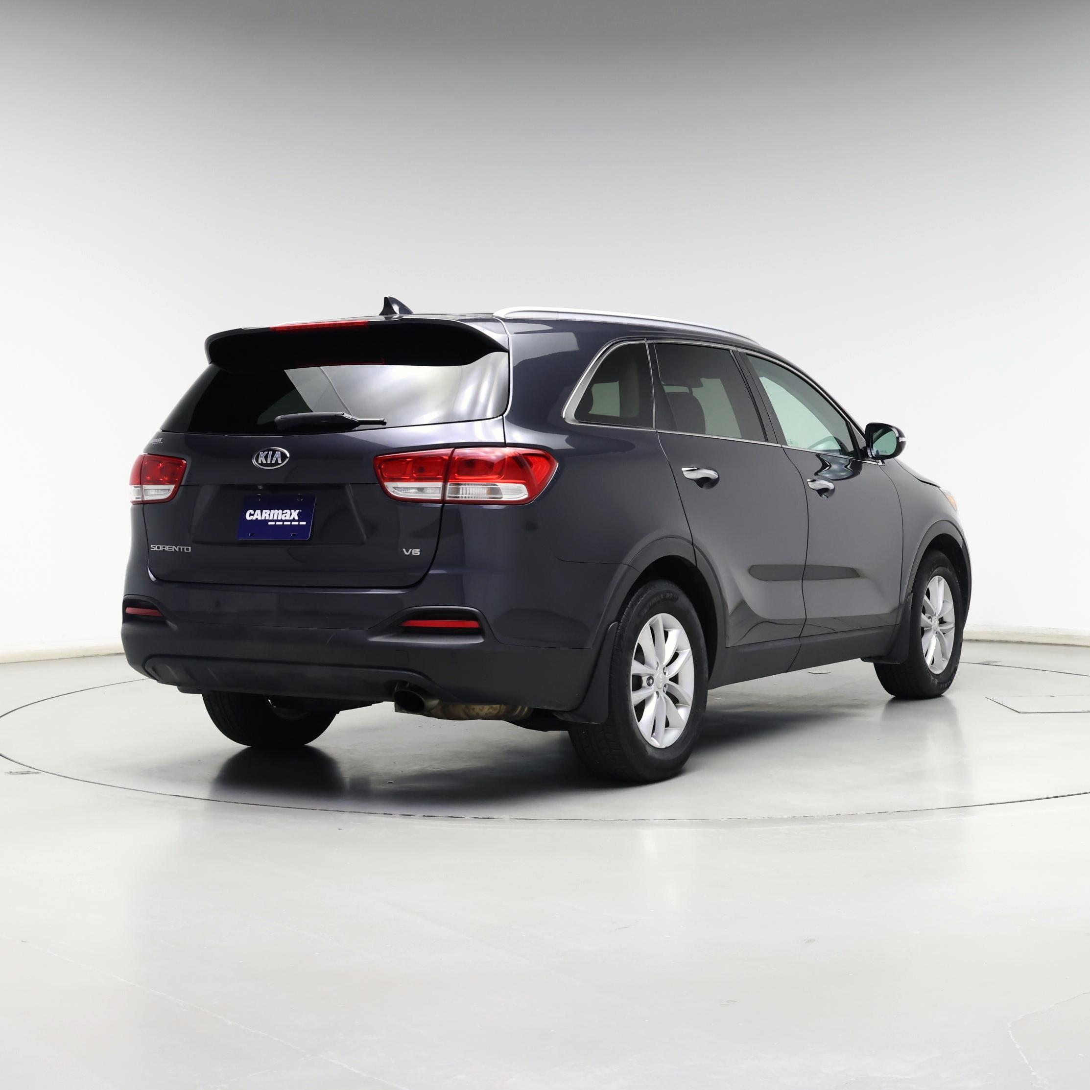 Thumbnail: 2017 Kia Sorento - 8