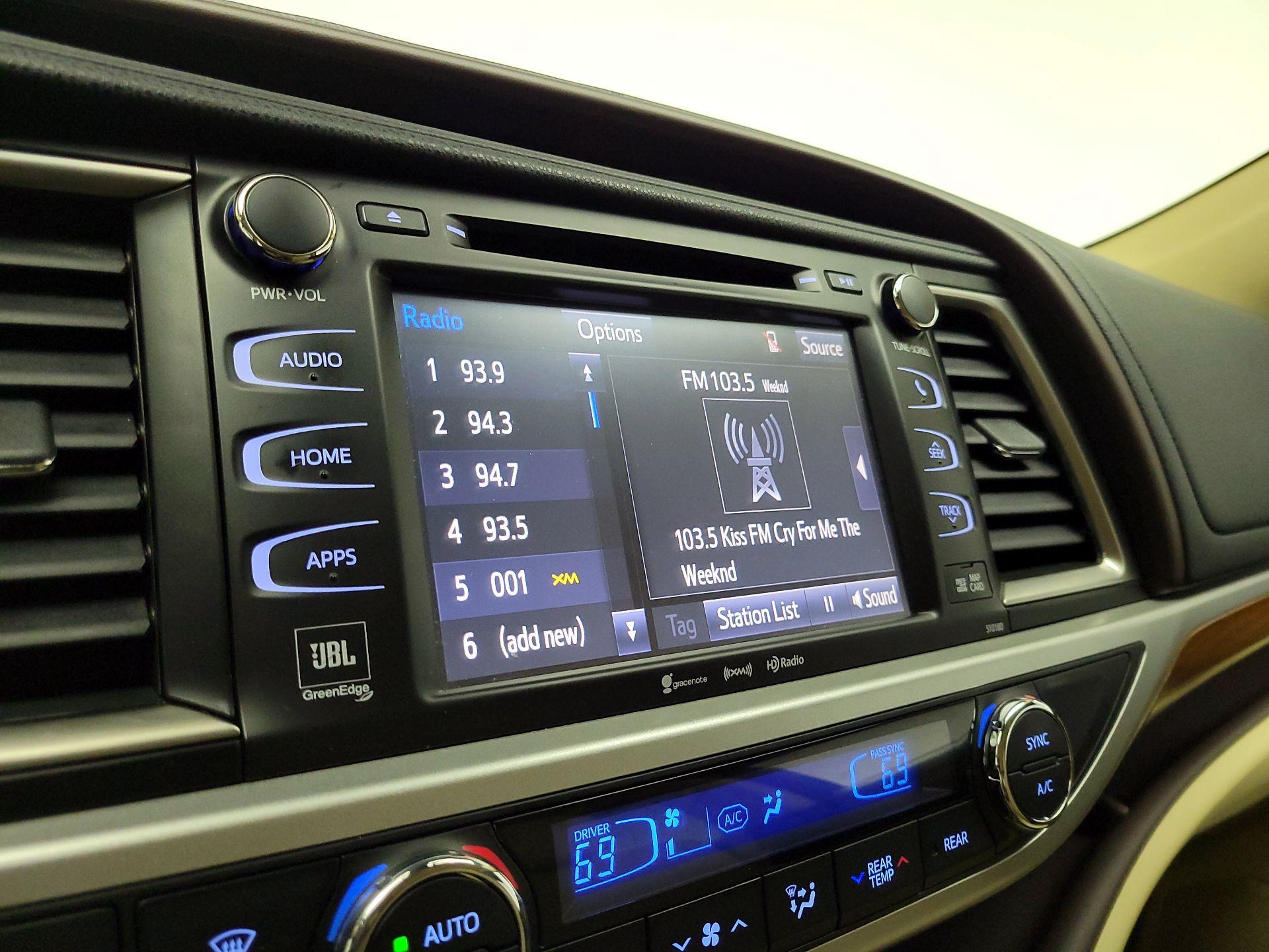 Thumbnail: 2017 Toyota Highlander - 16