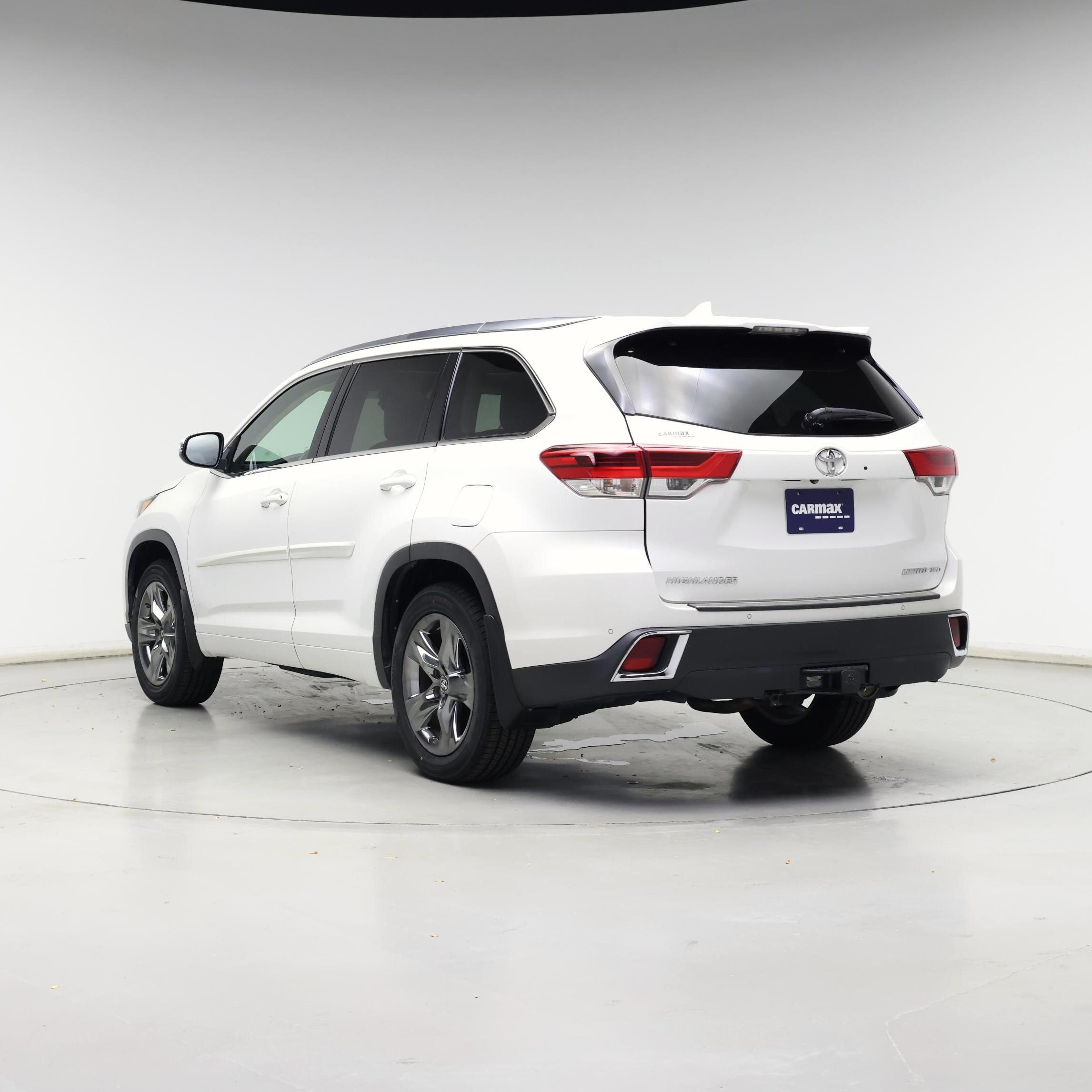 Thumbnail: 2017 Toyota Highlander - 2