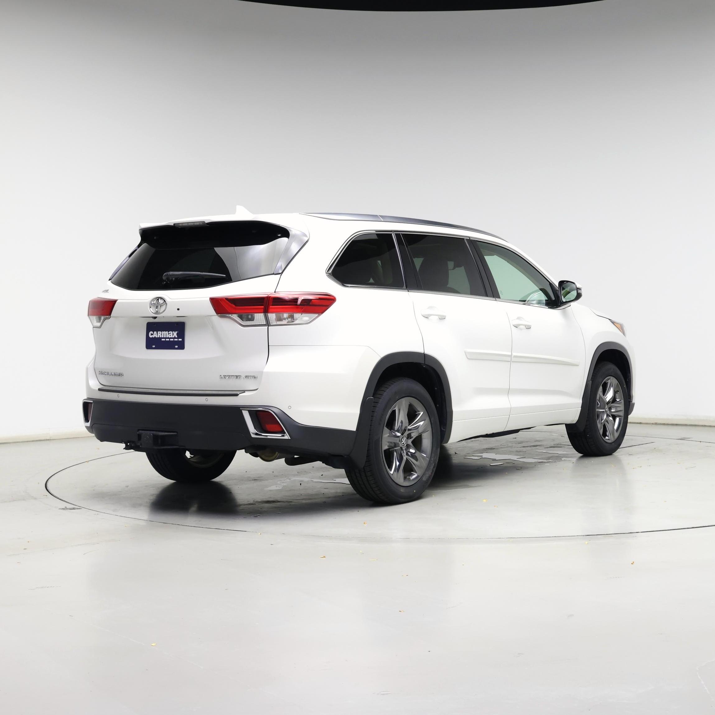 Thumbnail: 2017 Toyota Highlander - 8