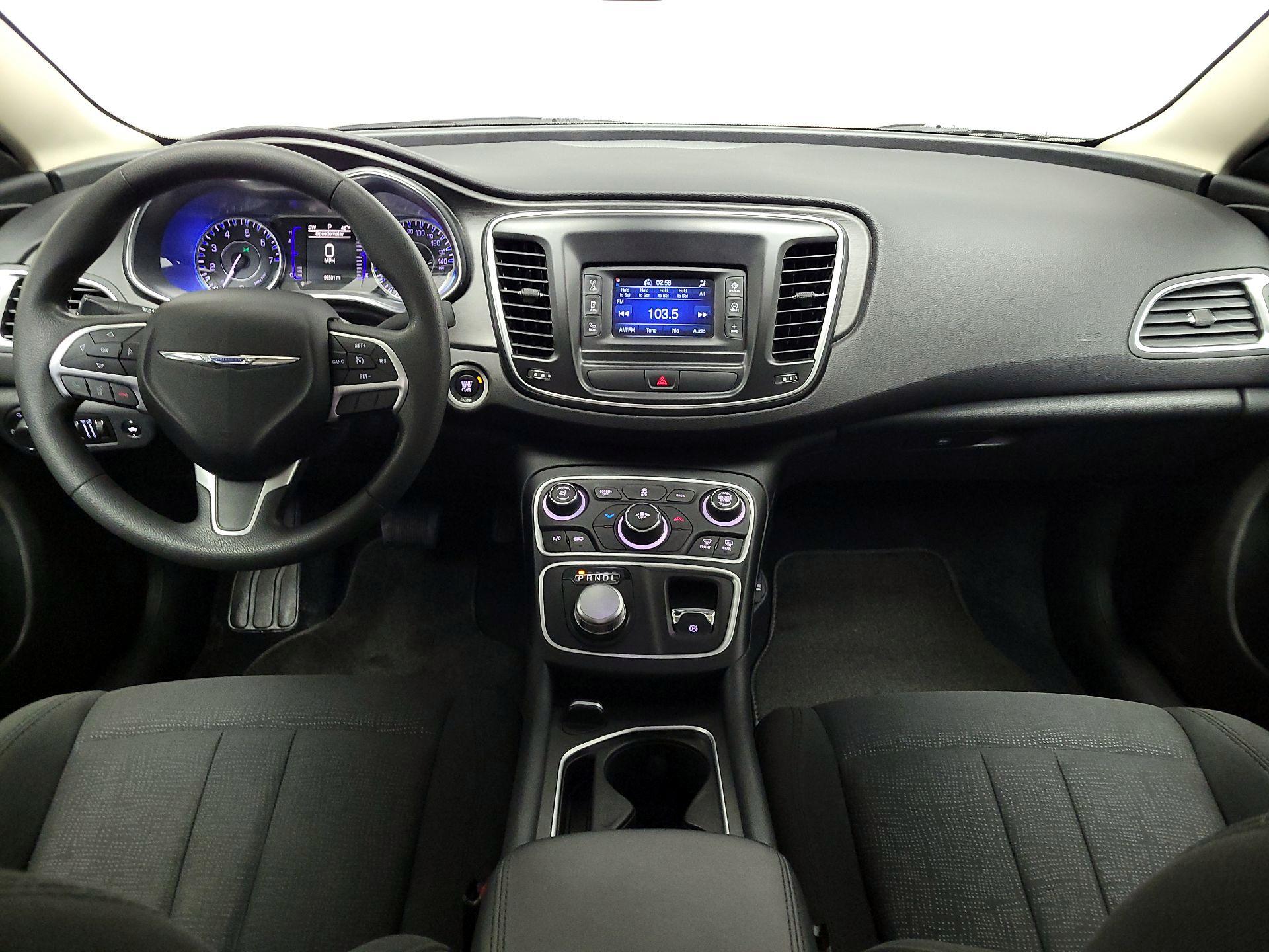 Thumbnail: 2016 Chrysler 200 - 9