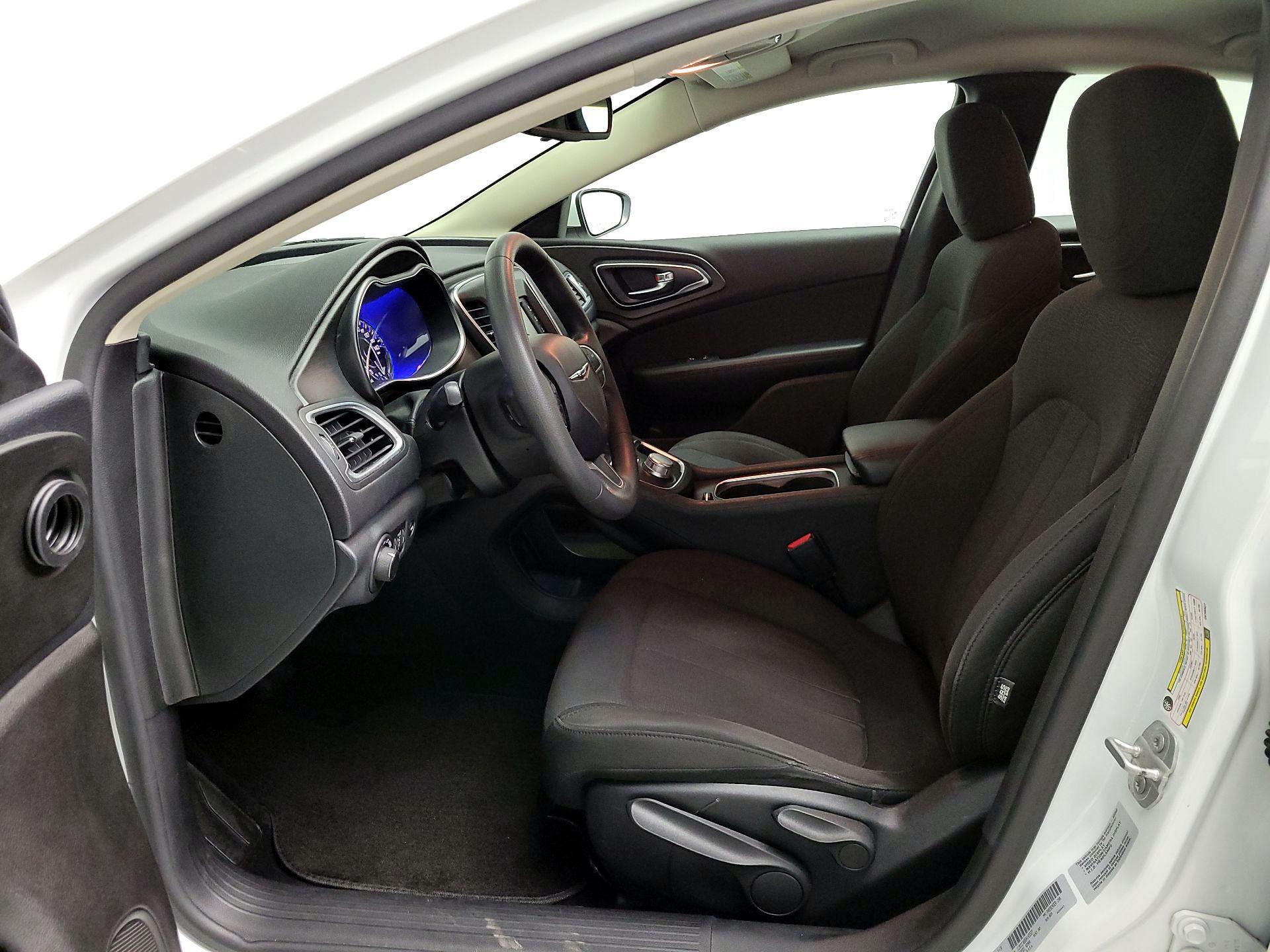 Thumbnail: 2016 Chrysler 200 - 11