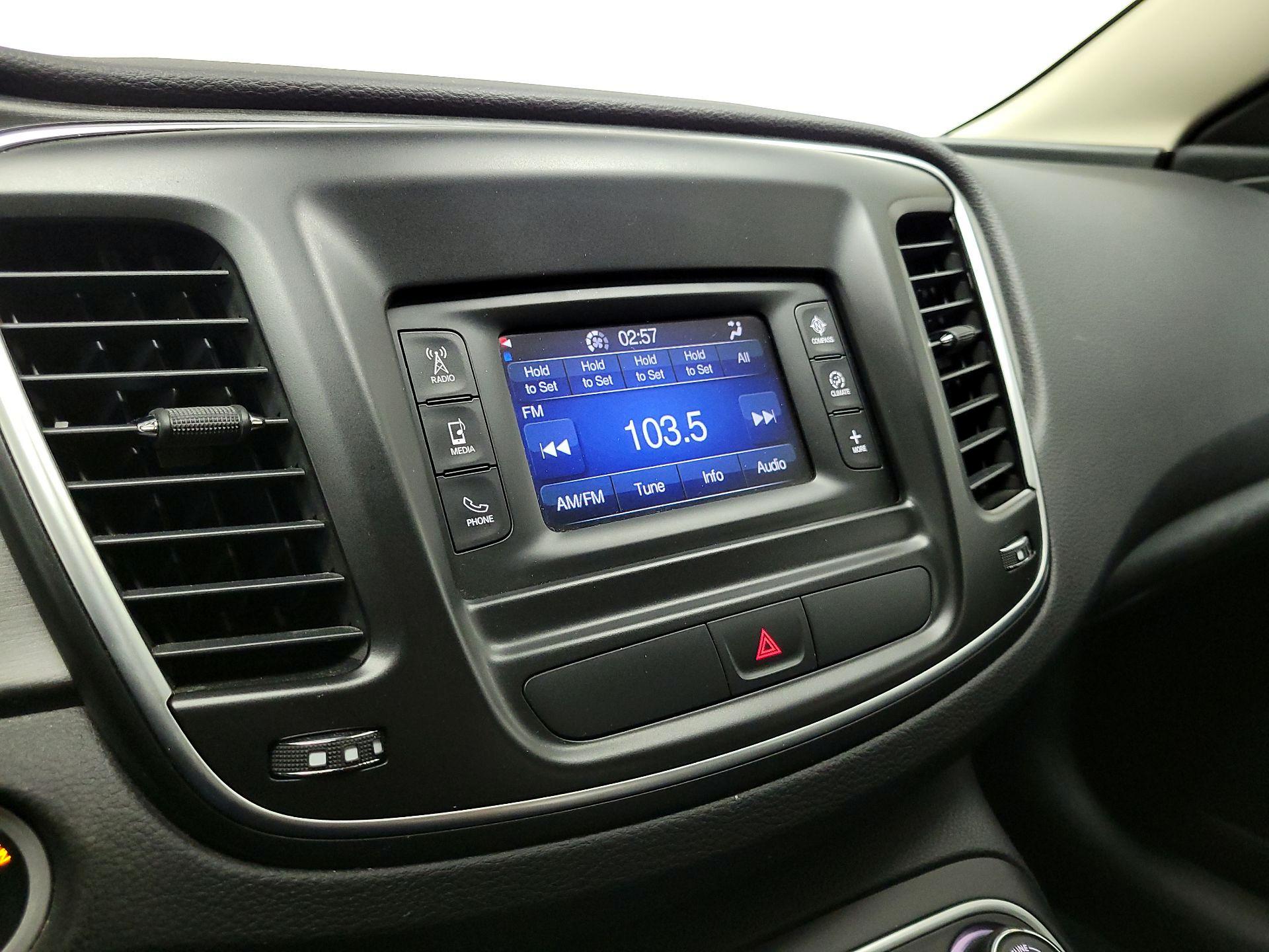 Thumbnail: 2016 Chrysler 200 - 15