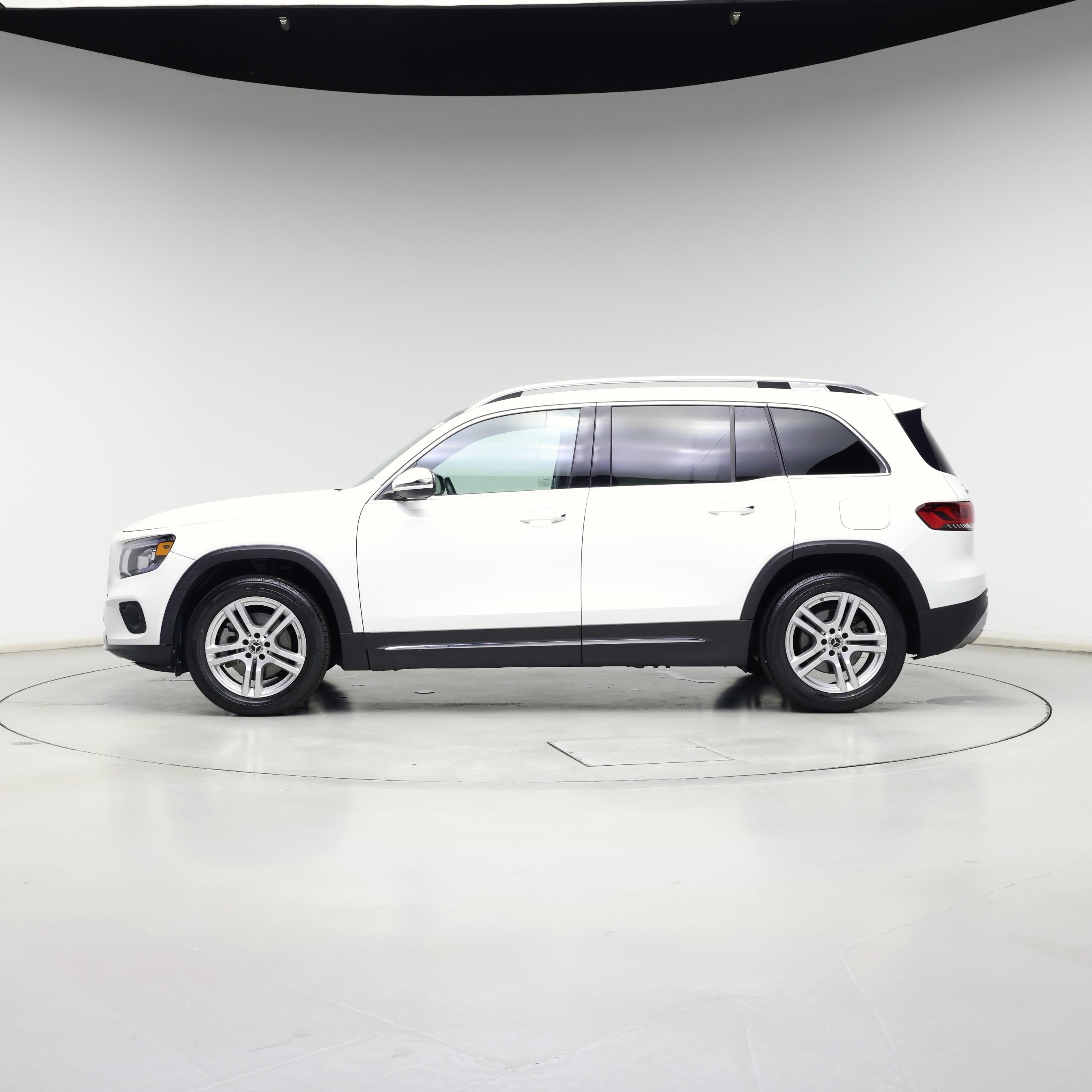 Thumbnail: 2022 Mercedes-Benz GLB - 3