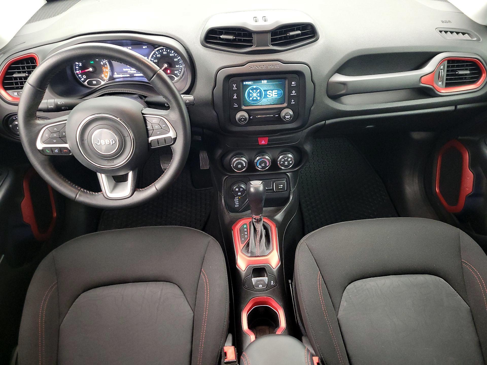 Thumbnail: 2016 Jeep Renegade - 9