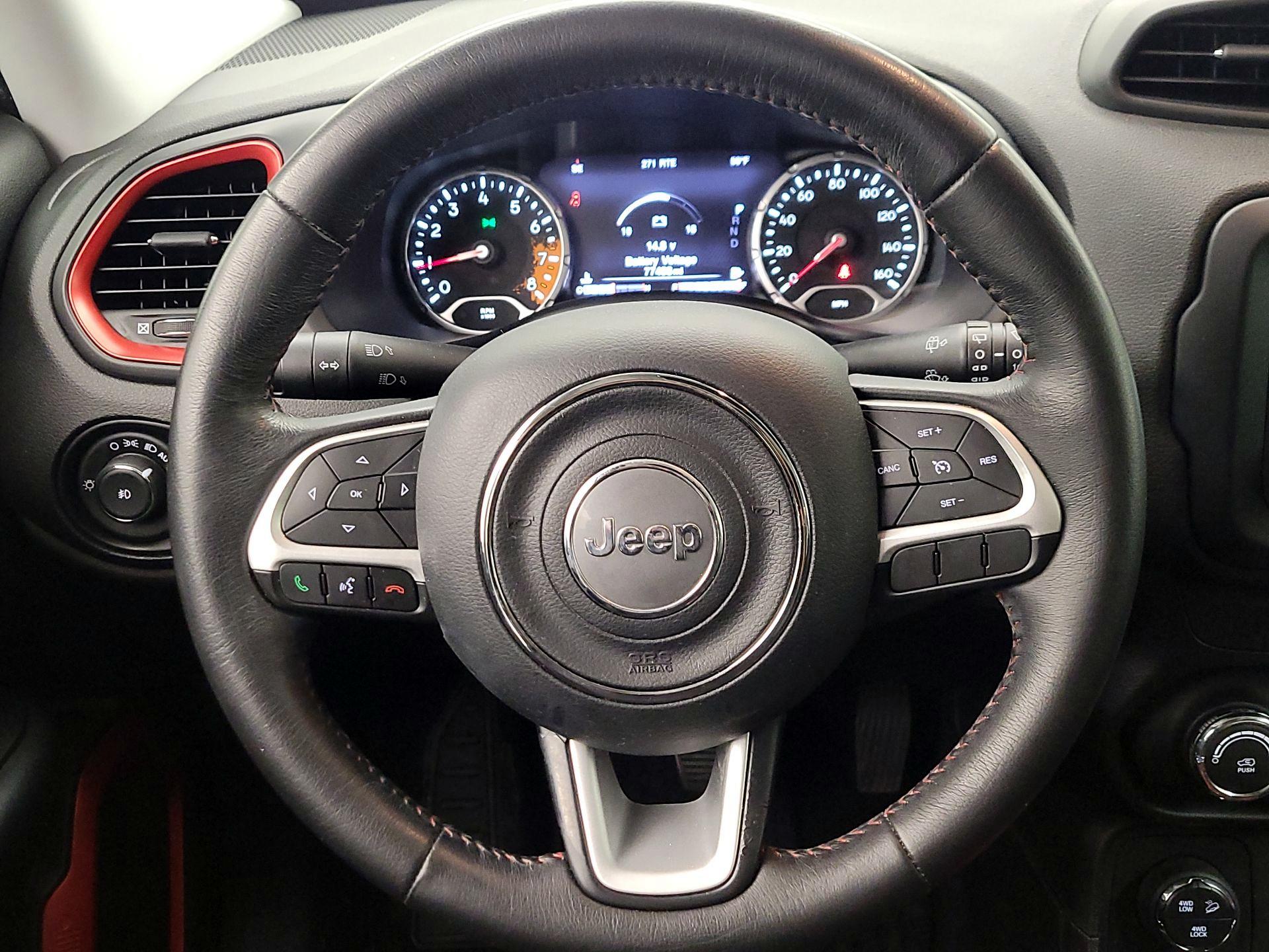 Thumbnail: 2016 Jeep Renegade - 10