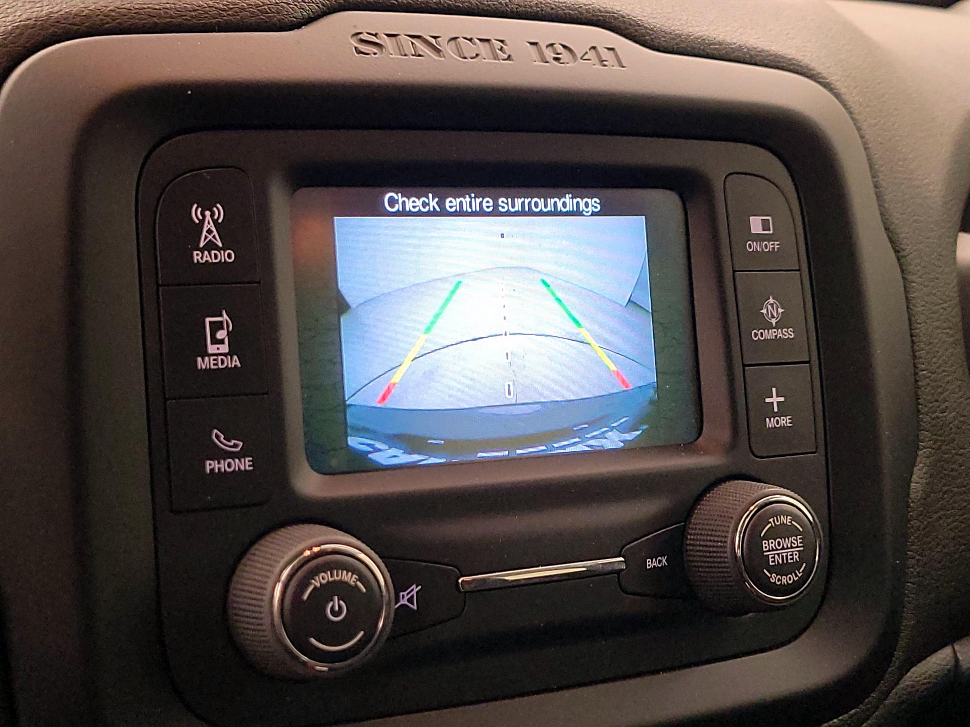 Thumbnail: 2016 Jeep Renegade - 15