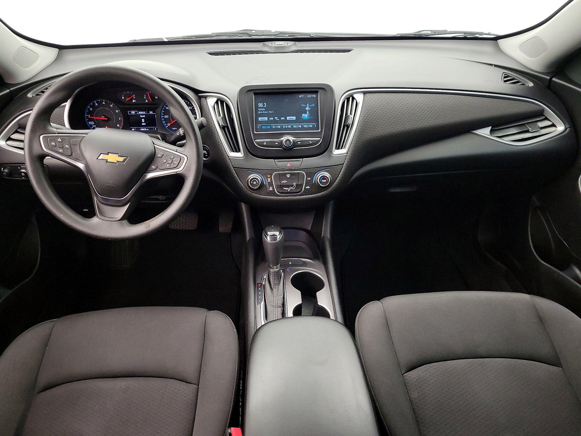 Thumbnail: 2018 Chevrolet Malibu - 9