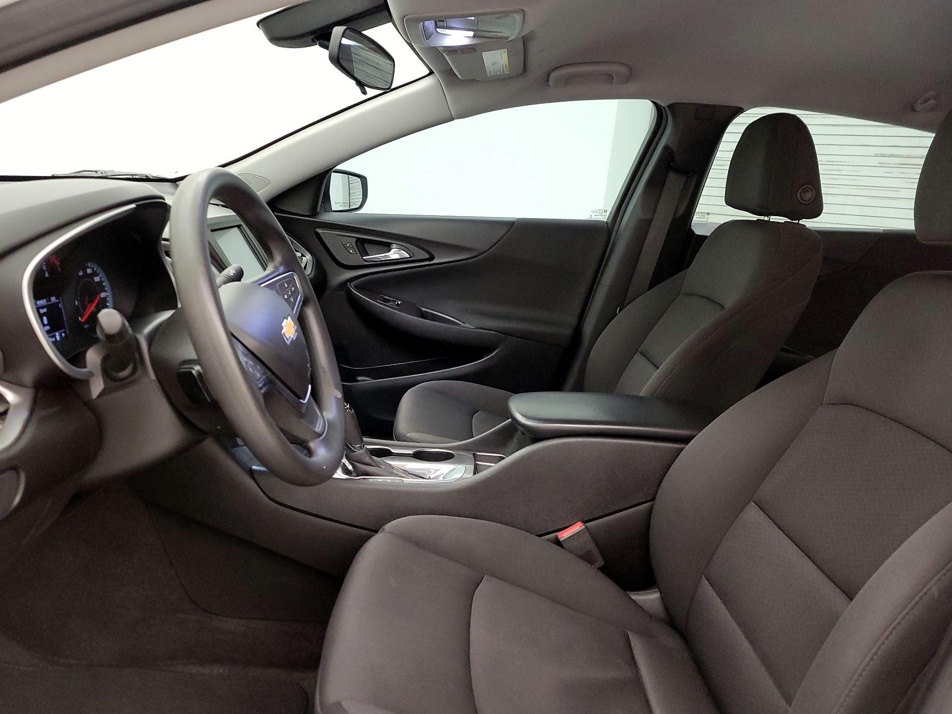 Thumbnail: 2018 Chevrolet Malibu - 11