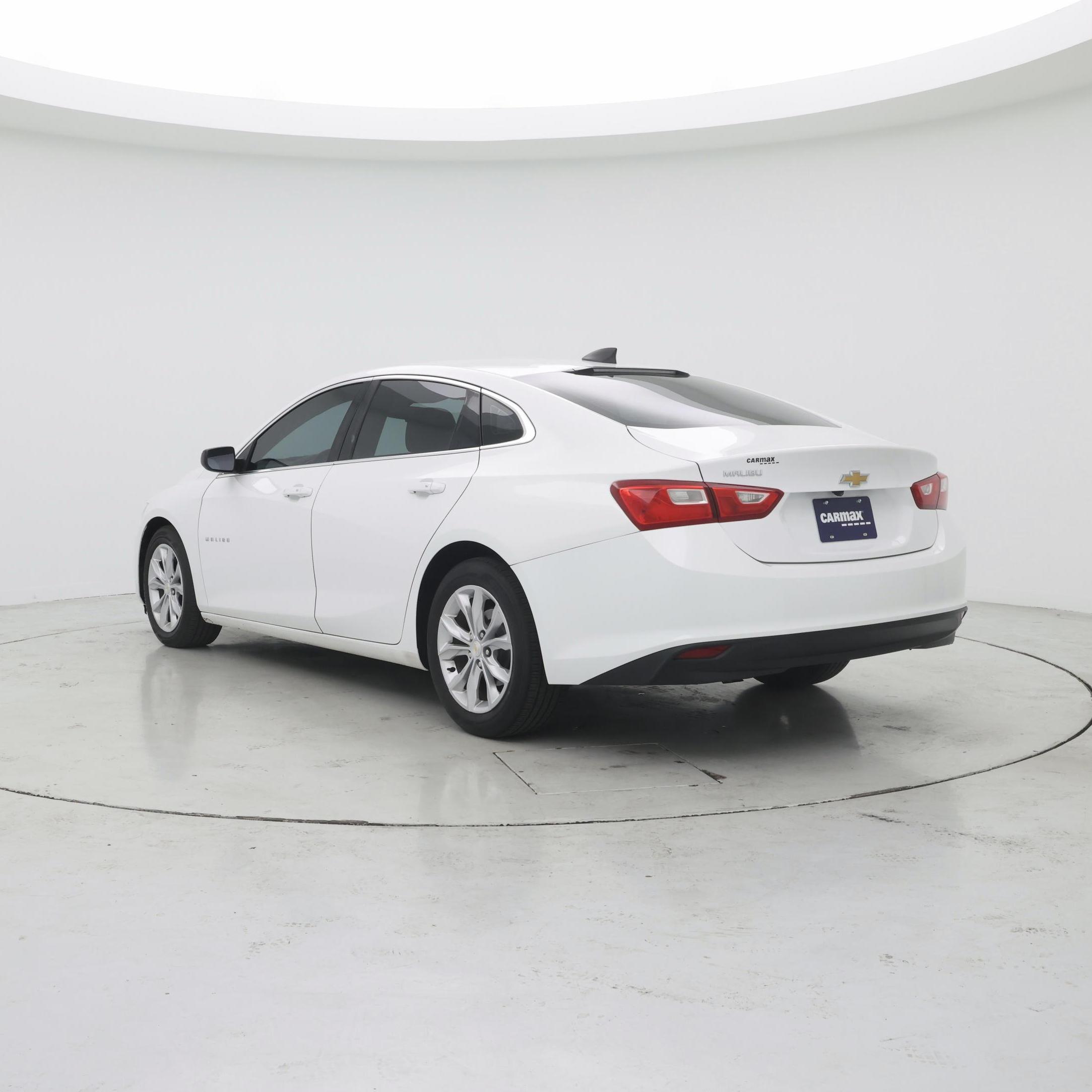 Thumbnail: 2018 Chevrolet Malibu - 2