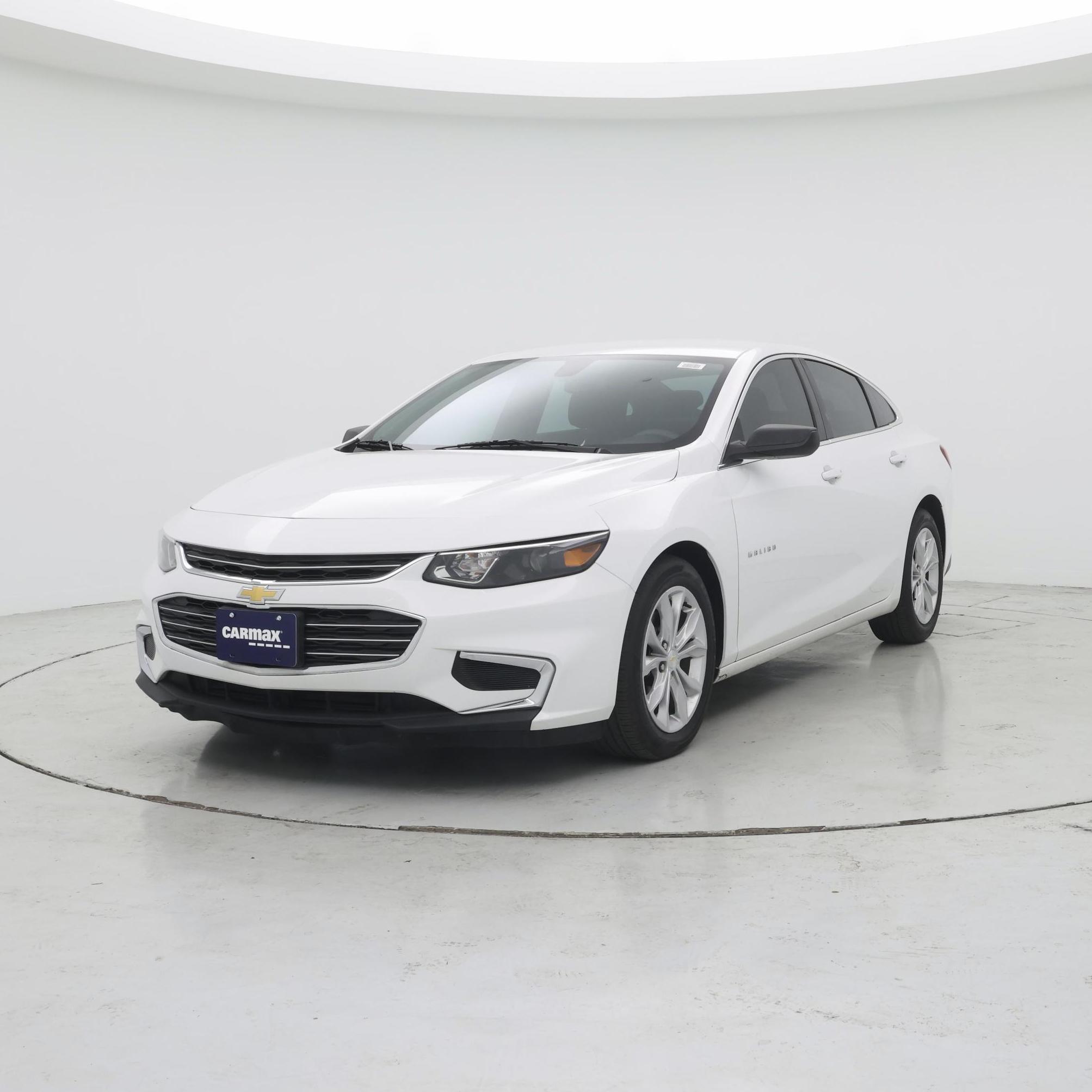 Thumbnail: 2018 Chevrolet Malibu - 4