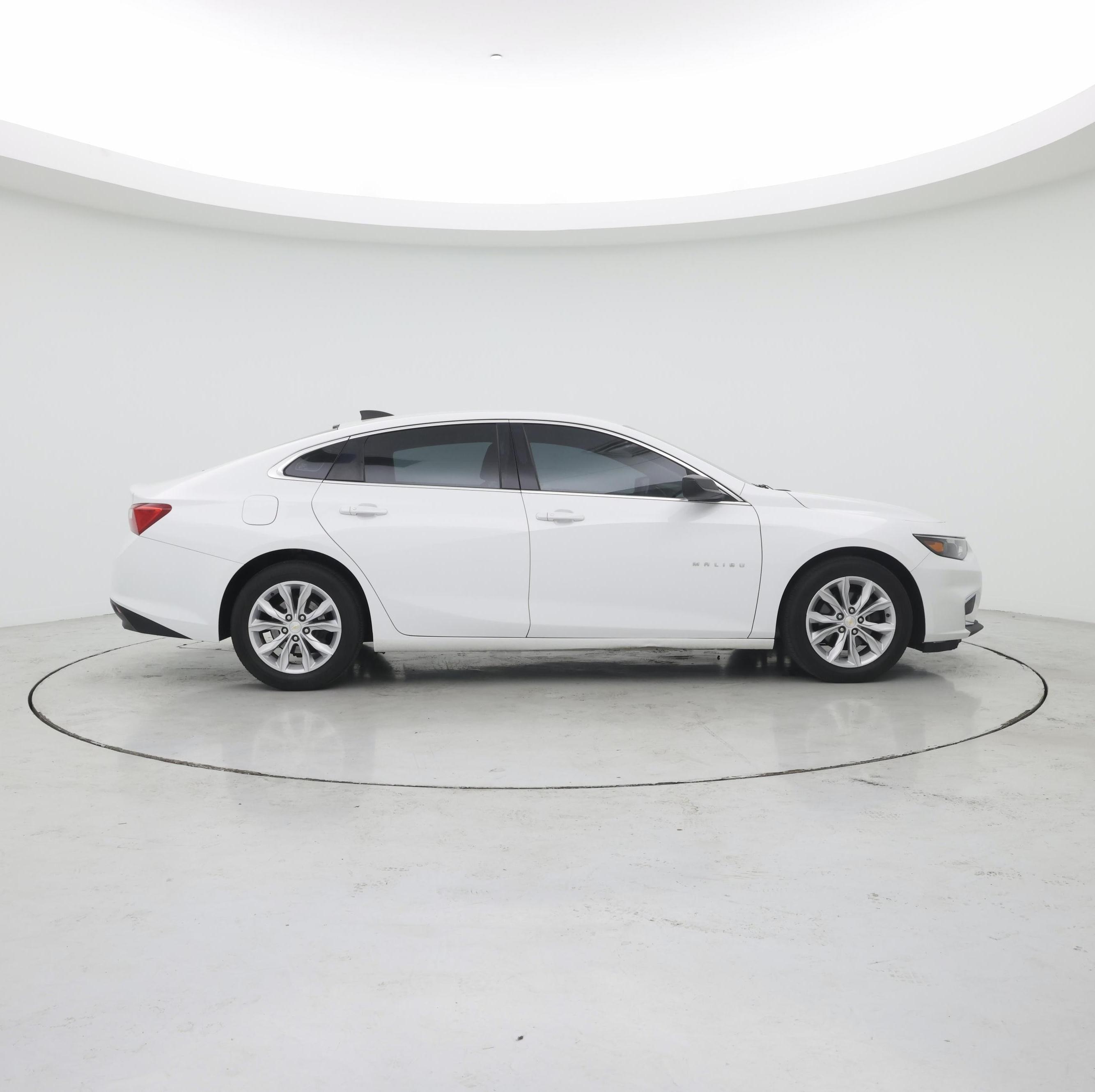 Thumbnail: 2018 Chevrolet Malibu - 7