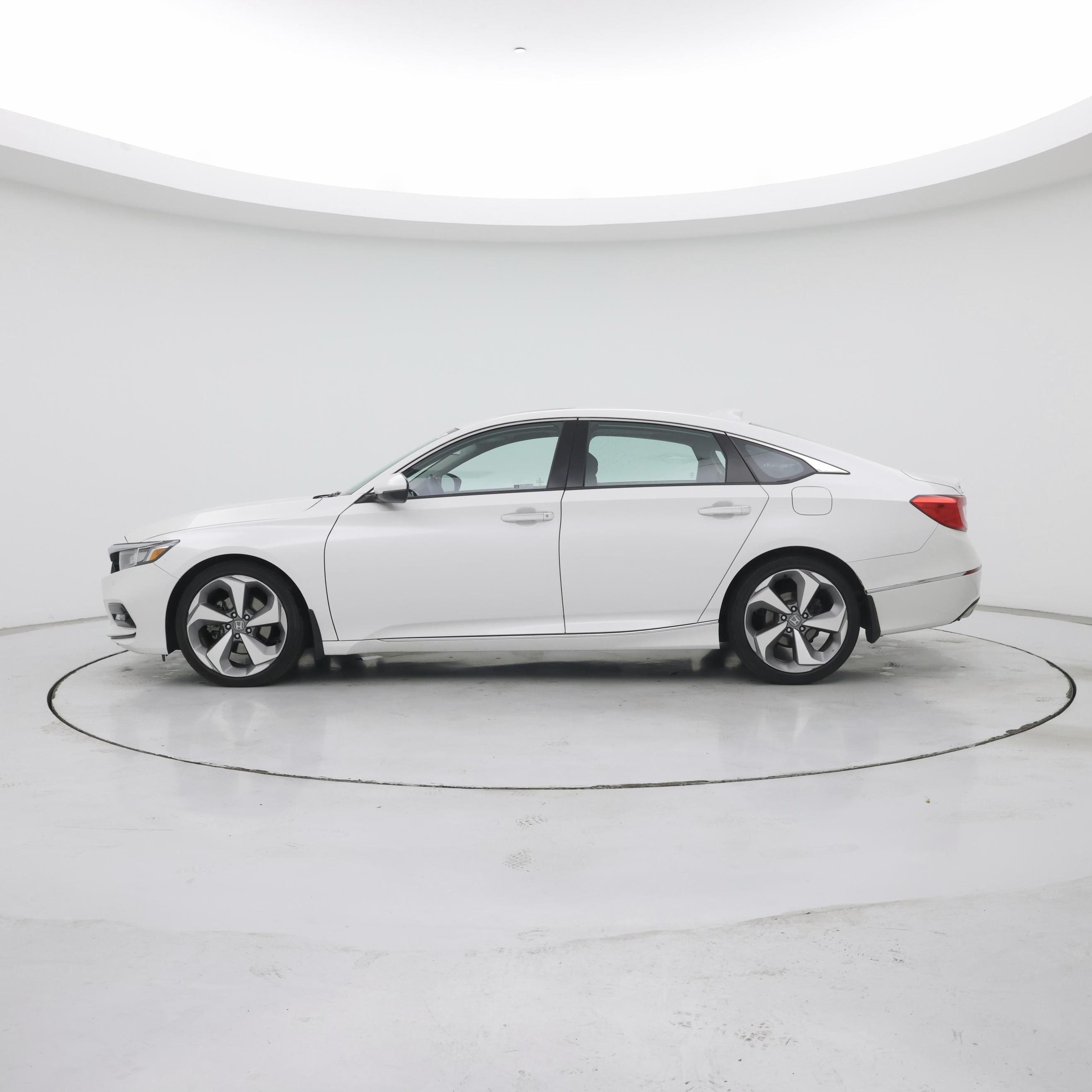 Thumbnail: 2018 Honda Accord - 3