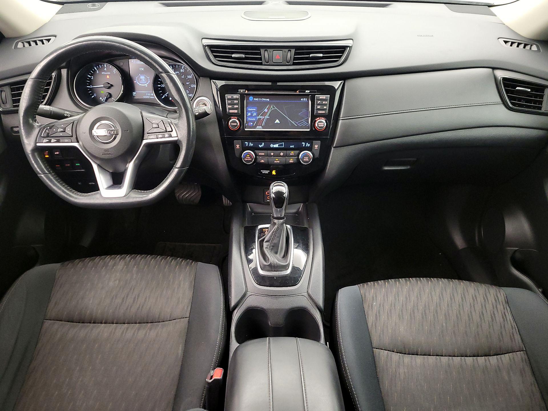 Thumbnail: 2017 Nissan Rogue - 9