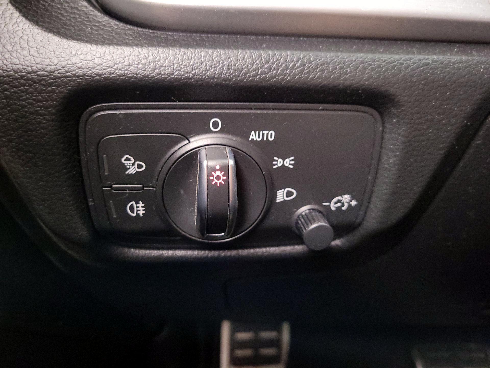 Thumbnail: 2015 Audi S3 - 13