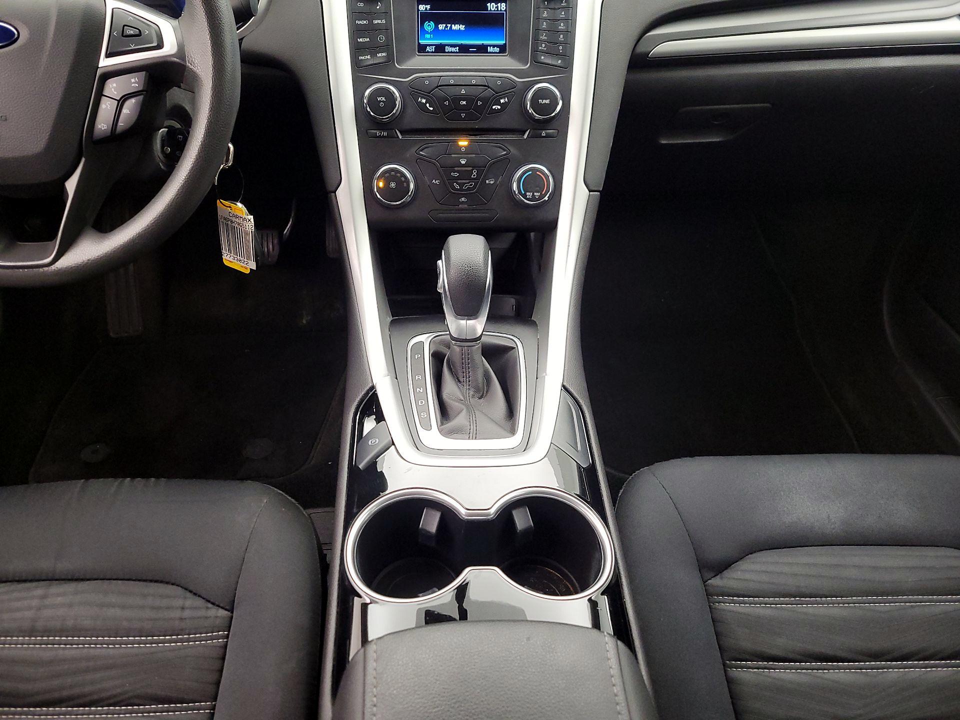 Thumbnail: 2016 Ford Fusion - 17