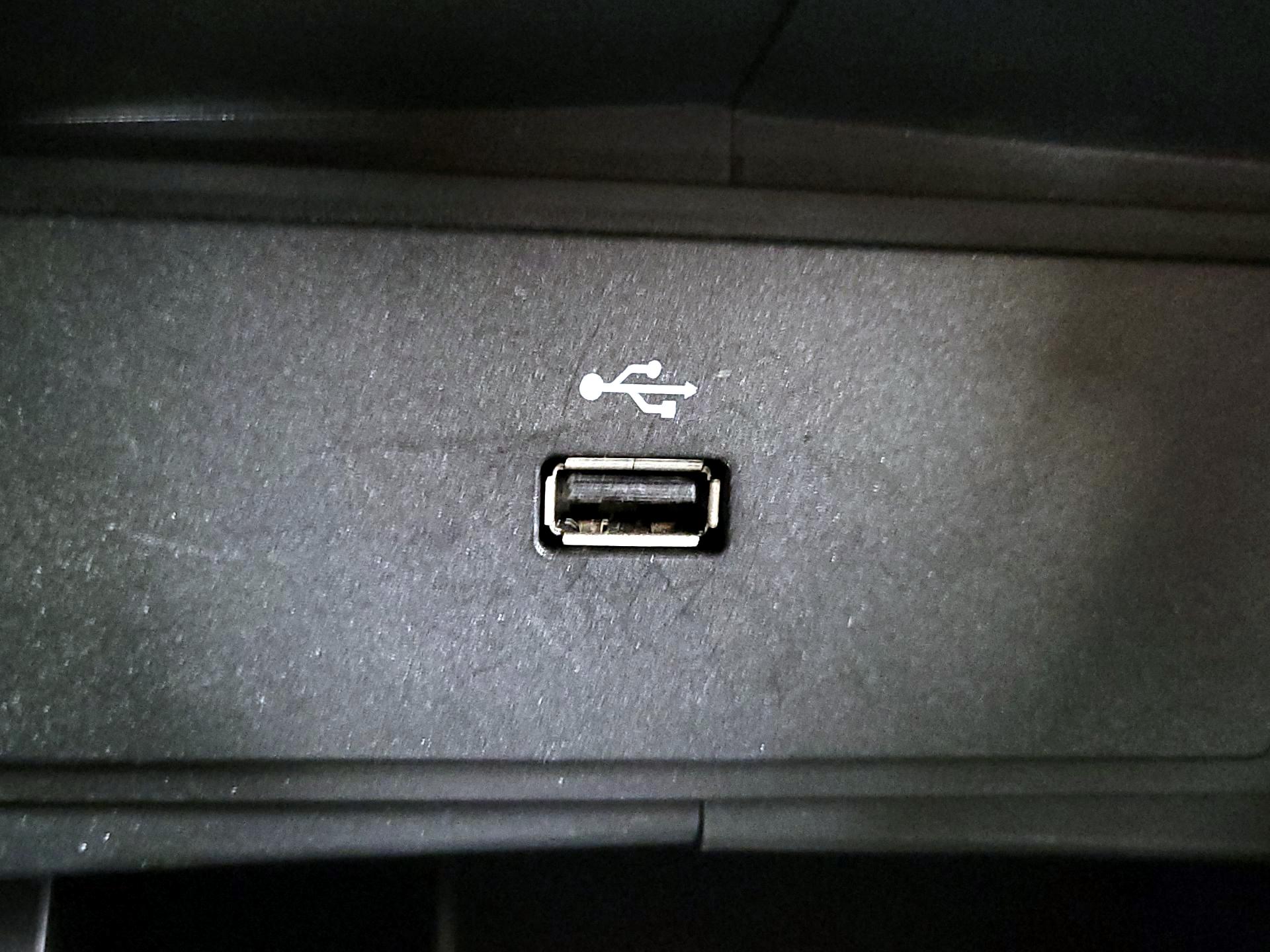 Thumbnail: 2016 Ford Fusion - 18