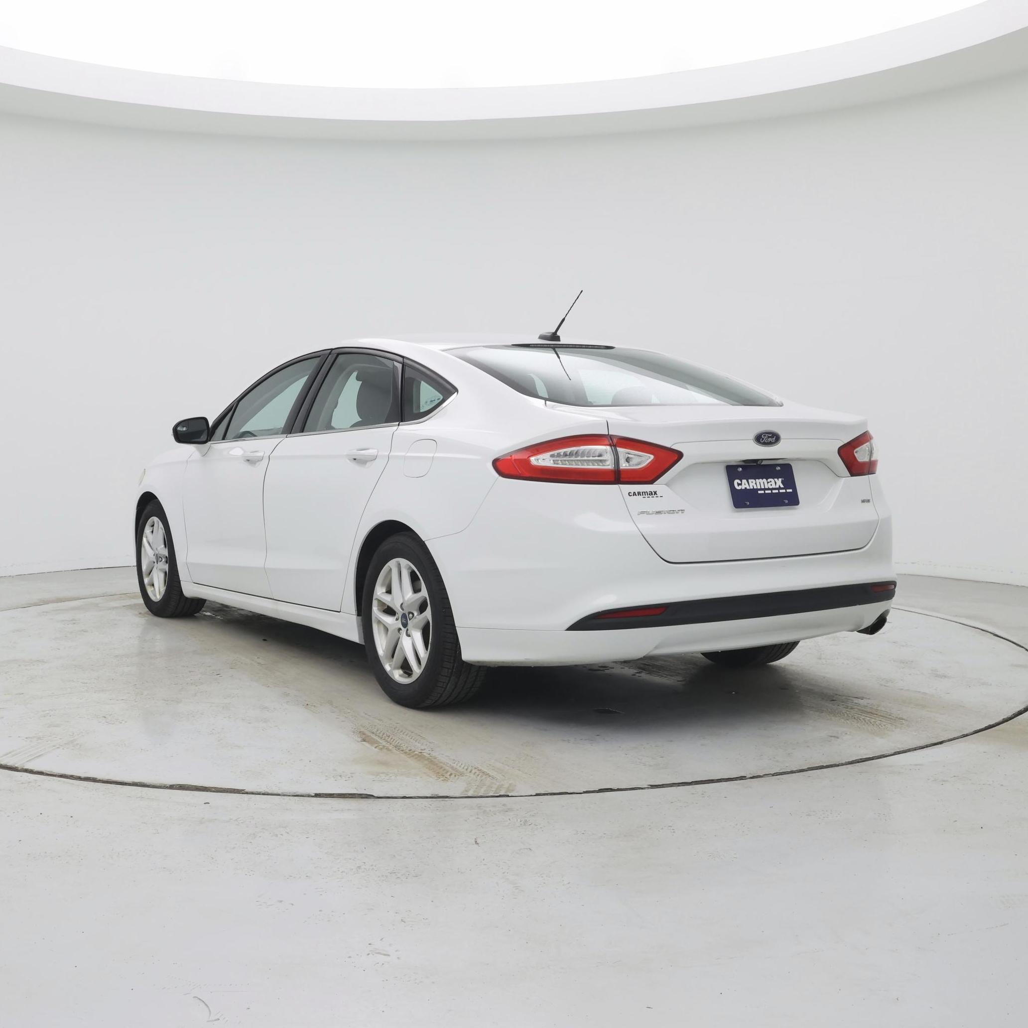 Thumbnail: 2016 Ford Fusion - 2