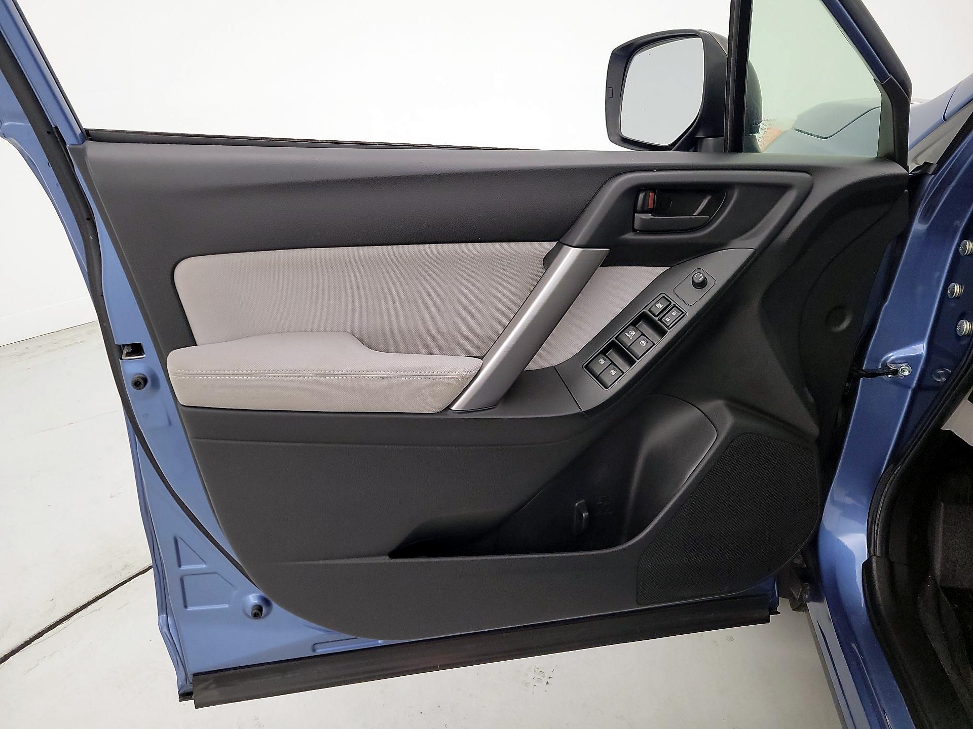 Thumbnail: 2015 Subaru Forester - 12