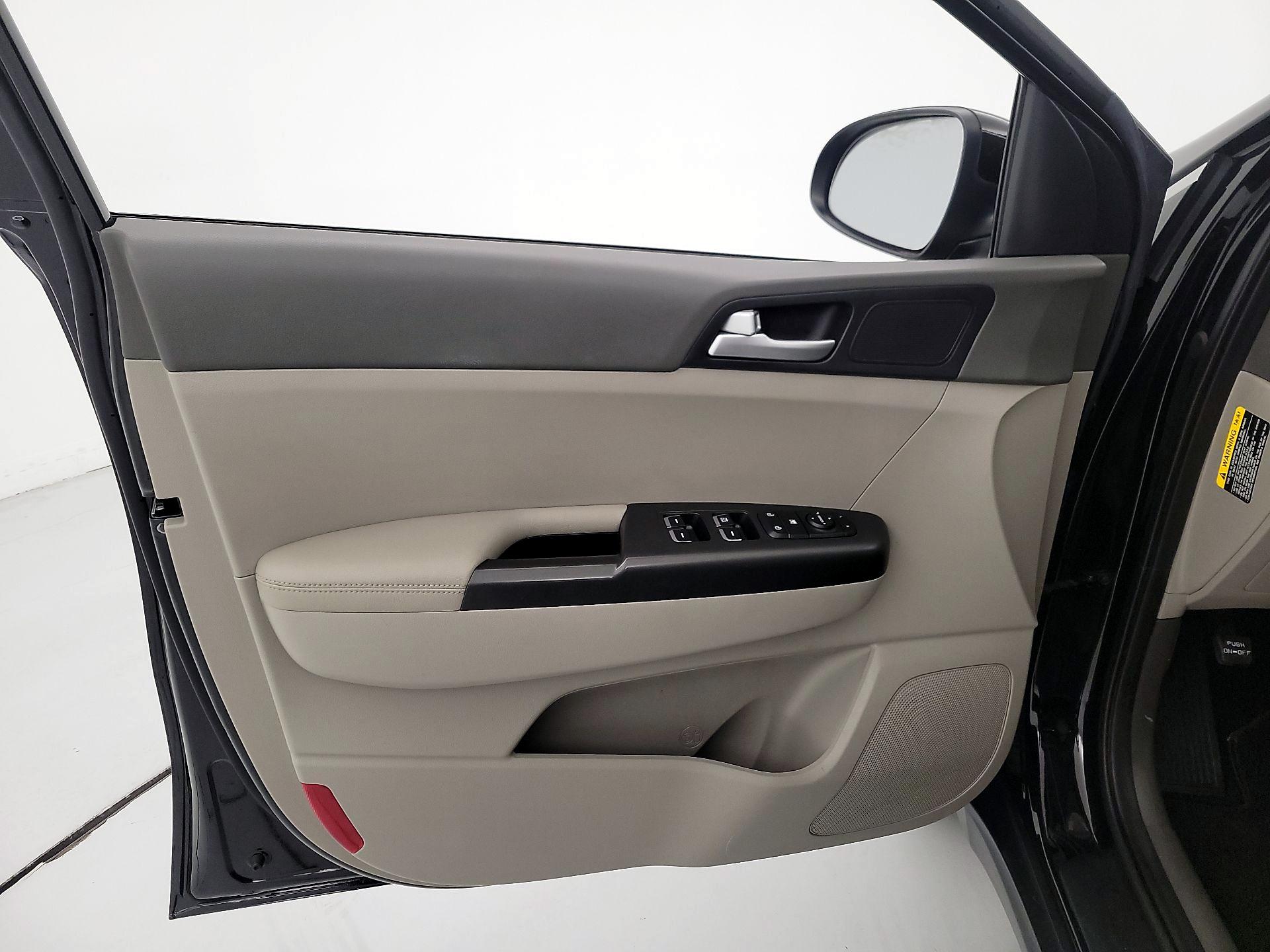 Thumbnail: 2019 Kia Sportage - 12