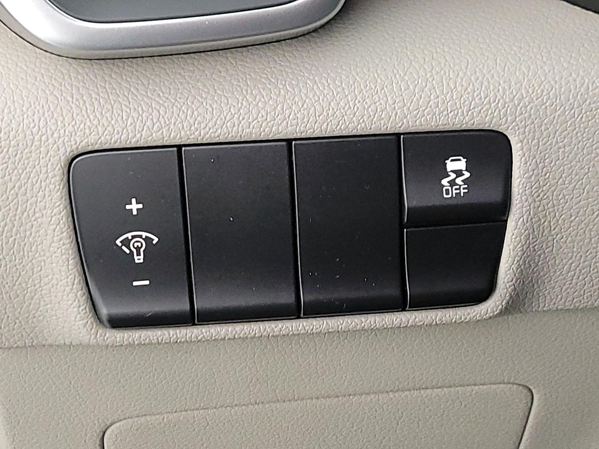 Thumbnail: 2019 Kia Sportage - 13