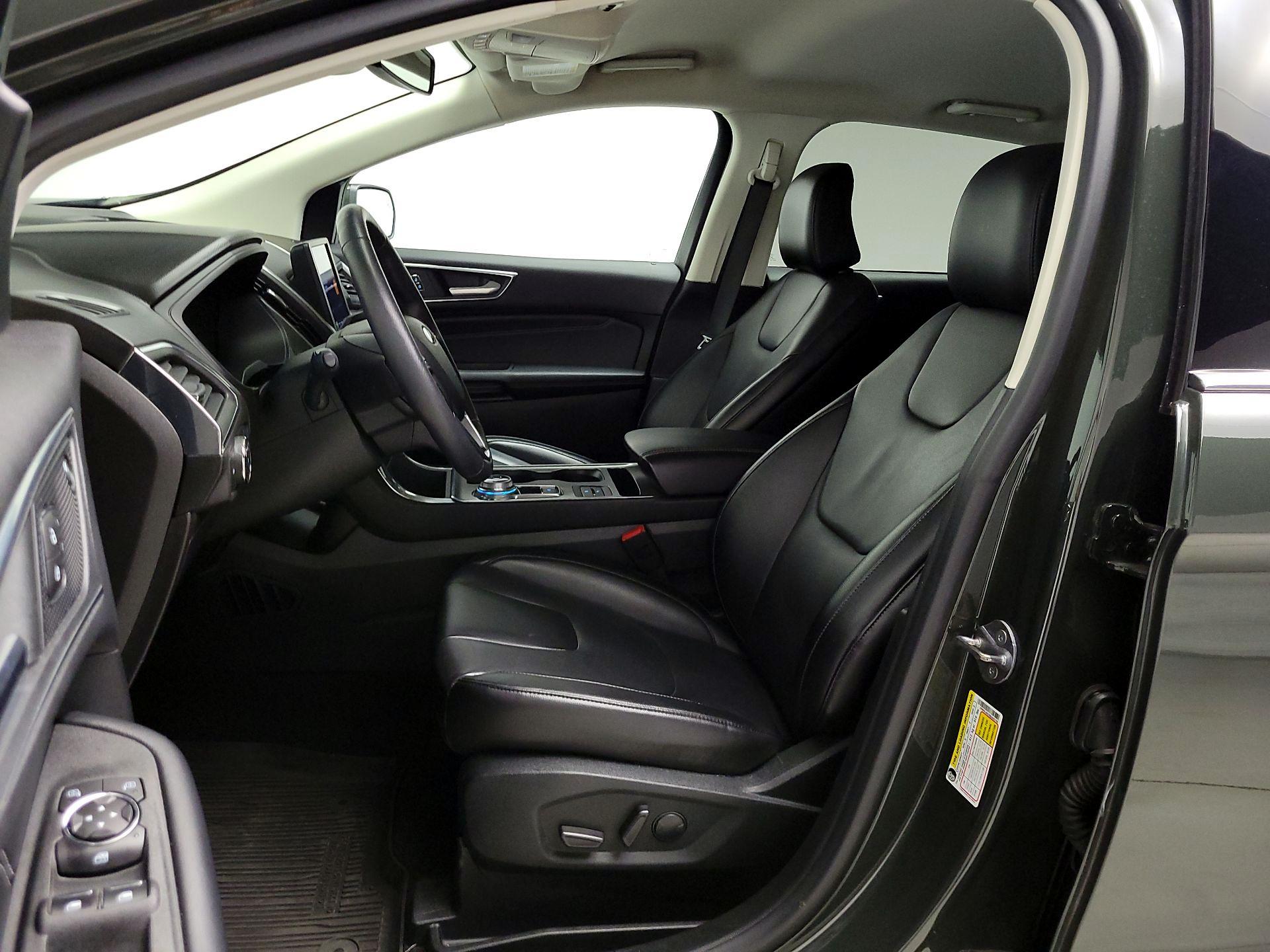 Thumbnail: 2022 Ford Edge - 11