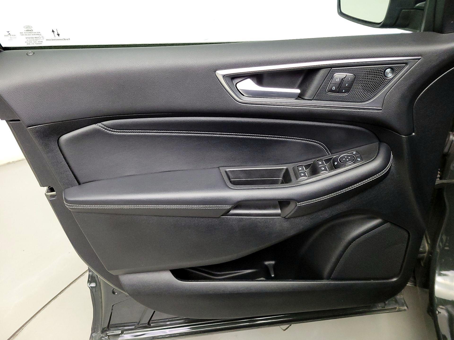 Thumbnail: 2022 Ford Edge - 12